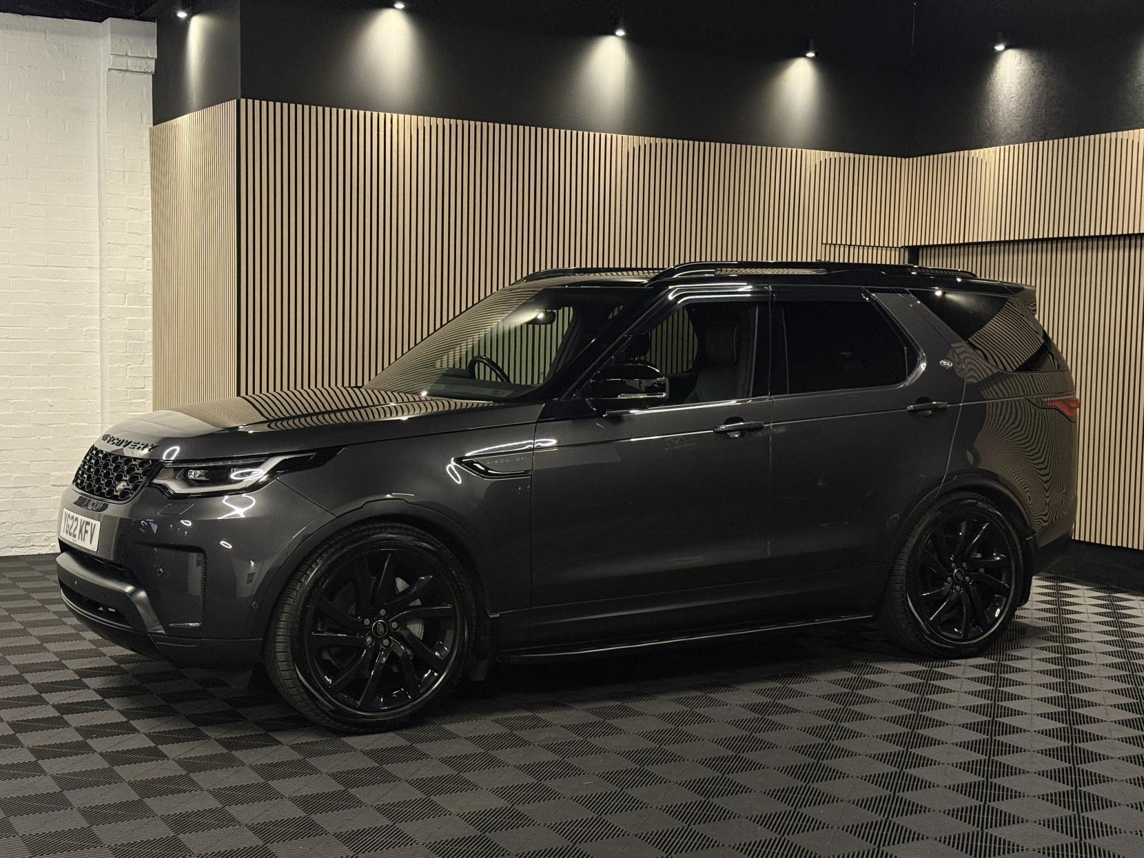 Land Rover Discovery 3.0 D300 MHEV HSE SUV 5dr Diesel Auto 4WD Euro 6 (s/s) (300 ps)