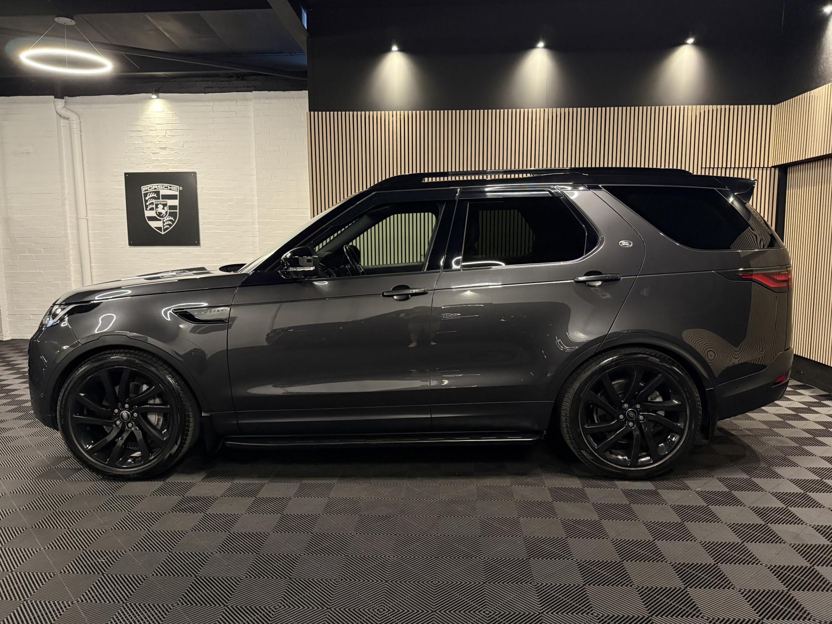 Land Rover Discovery 3.0 D300 MHEV HSE SUV 5dr Diesel Auto 4WD Euro 6 (s/s) (300 ps)
