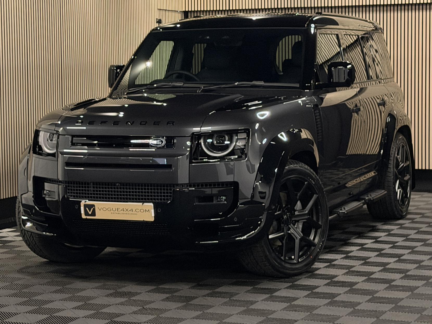 Land Rover Defender 110 3.0 D350 MHEV X-Dynamic HSE Hard Top SUV 5dr Diesel Auto 4WD MWB Euro 6 (s/s) (350 ps)