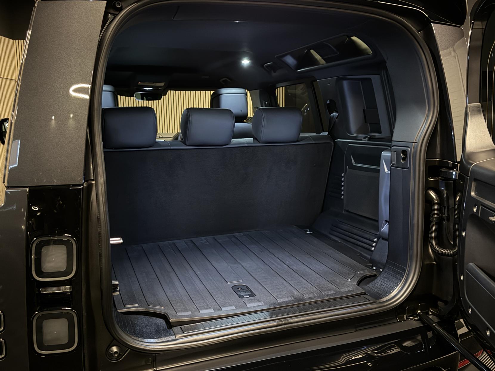 Land Rover Defender 110 3.0 D350 MHEV X-Dynamic HSE Hard Top SUV 5dr Diesel Auto 4WD MWB Euro 6 (s/s) (350 ps)