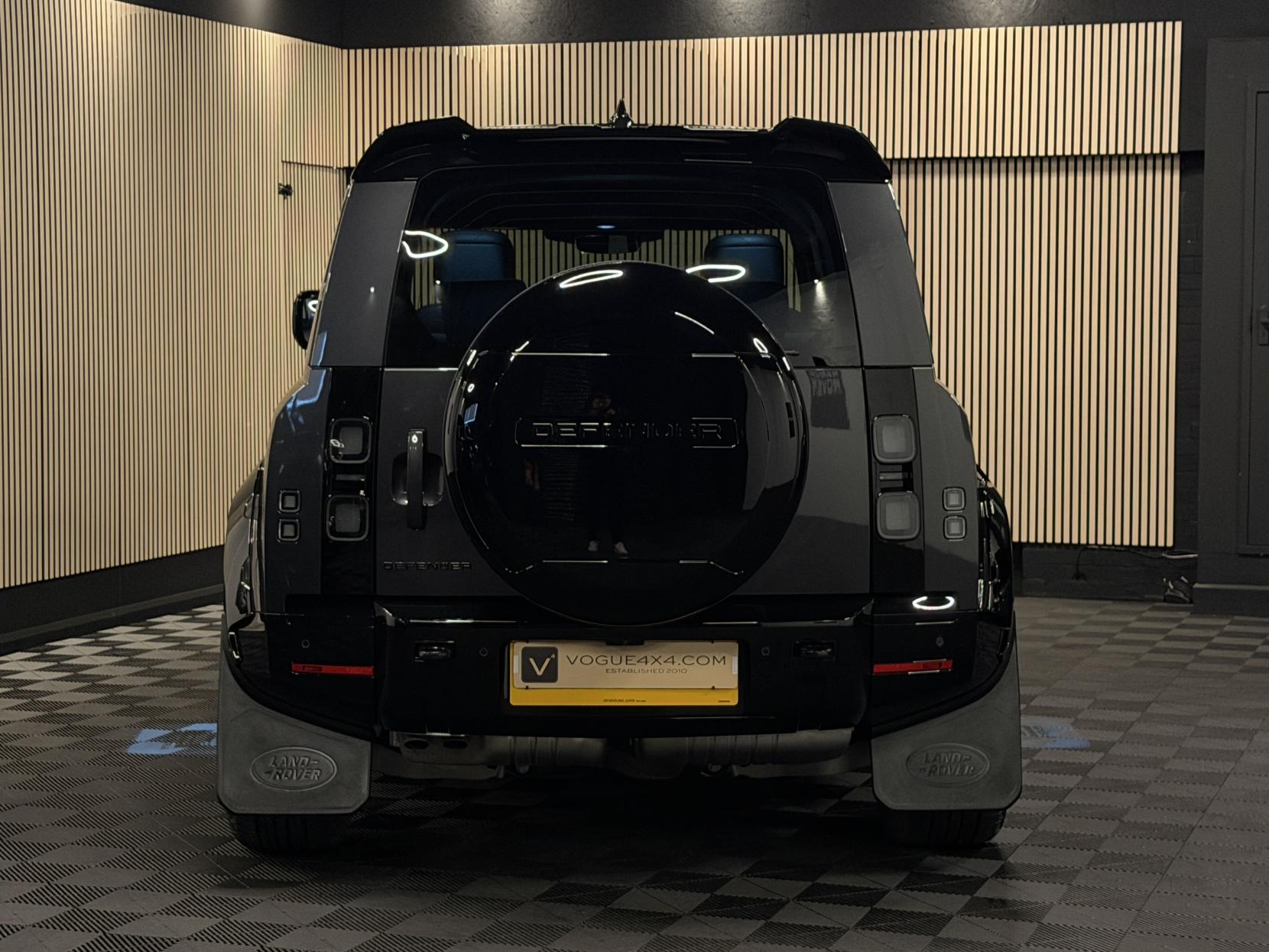 Land Rover Defender 110 3.0 D350 MHEV X-Dynamic HSE Hard Top SUV 5dr Diesel Auto 4WD MWB Euro 6 (s/s) (350 ps)