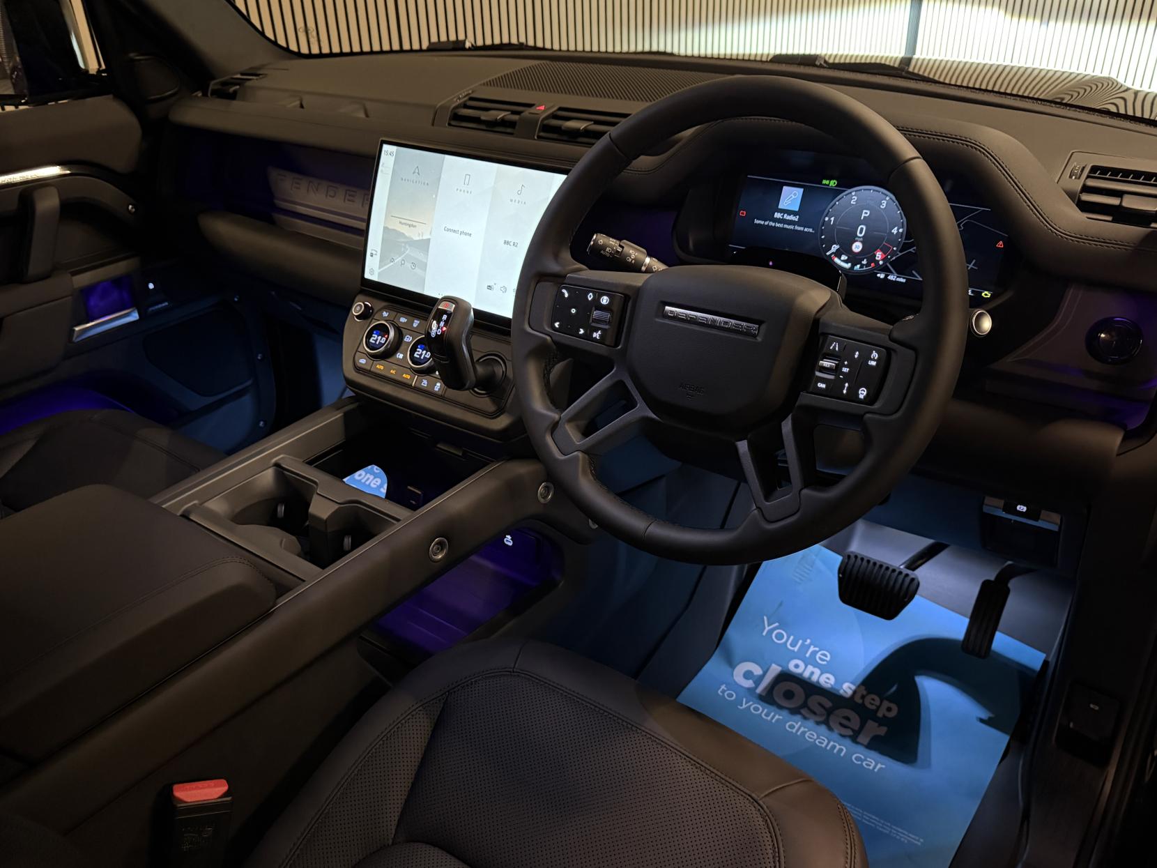 Land Rover Defender 90 3.0 D250 MHEV X-Dynamic SE Hard Top SUV 3dr Diesel Auto 4WD SWB Euro 6 (s/s) (249 ps)