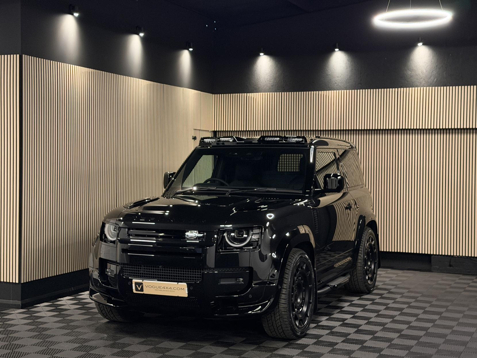 Land Rover Defender 90 3.0 D250 MHEV X-Dynamic SE Hard Top SUV 3dr Diesel Auto 4WD SWB Euro 6 (s/s) (249 ps)