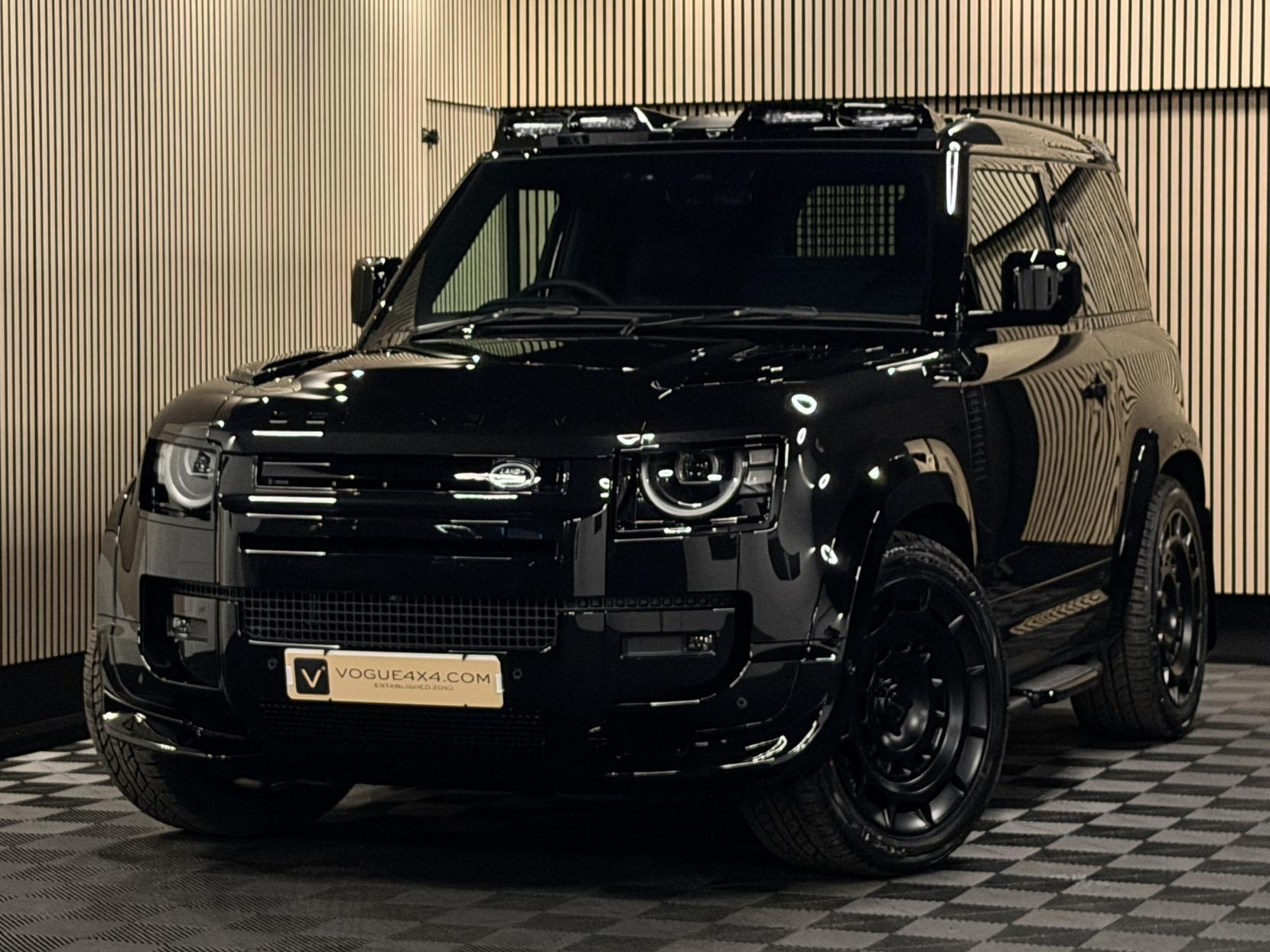 Land Rover Defender 90 3.0 D250 MHEV X-Dynamic SE Hard Top SUV 3dr Diesel Auto 4WD SWB Euro 6 (s/s) (249 ps)