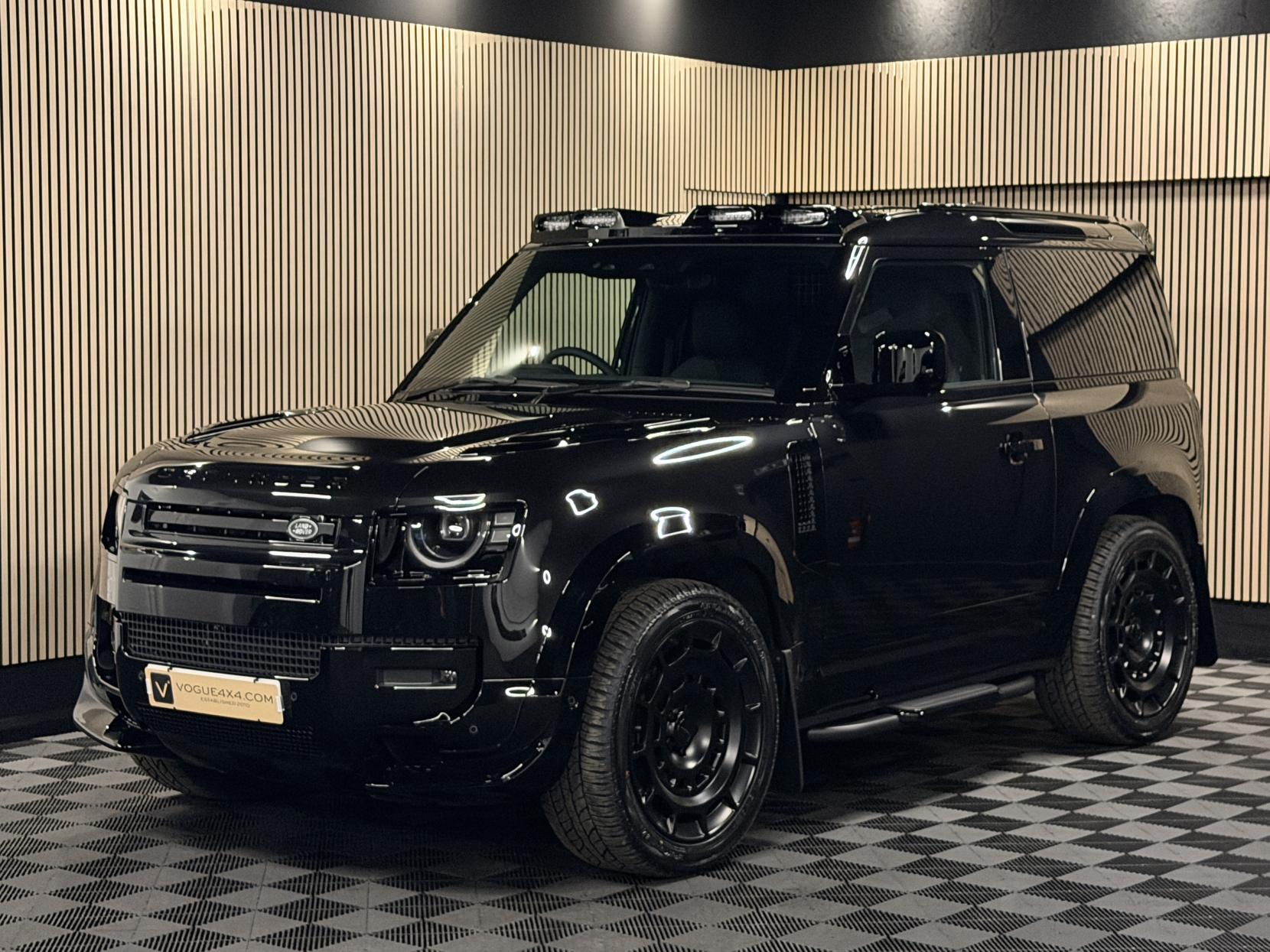 Land Rover Defender 90 3.0 D250 MHEV X-Dynamic SE Hard Top SUV 3dr Diesel Auto 4WD SWB Euro 6 (s/s) (249 ps)