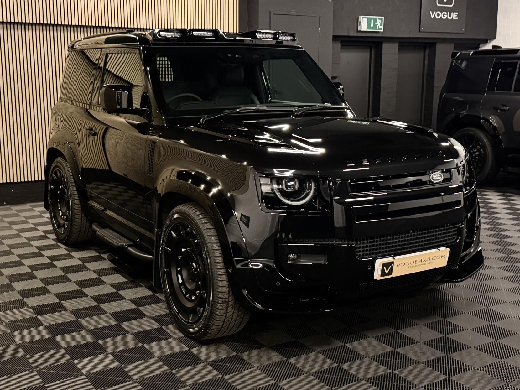 Land Rover Defender 90 3.0 D250 MHEV X-Dynamic SE Hard Top SUV 3dr Diesel Auto 4WD SWB Euro 6 (s/s) (249 ps)