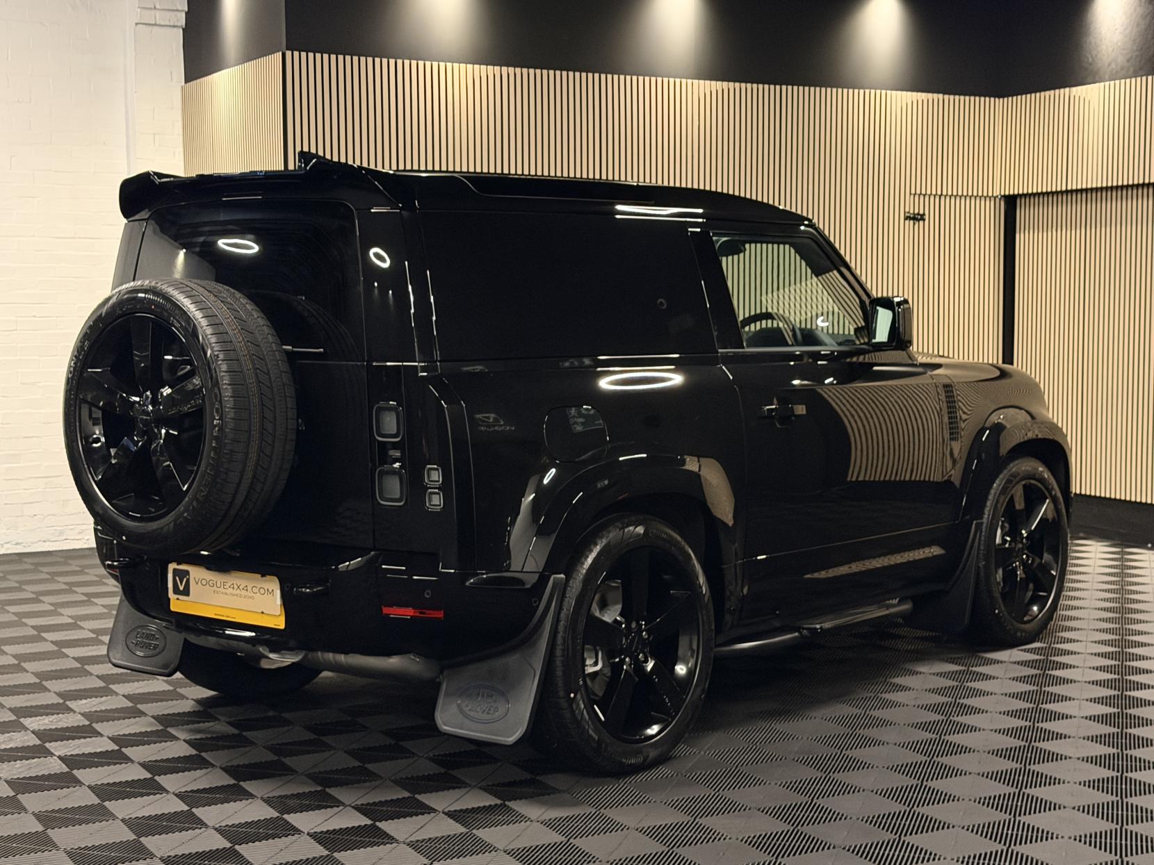 Land Rover Defender 90 3.0 D350 MHEV X-Dynamic HSE Hard Top SUV 3dr Diesel Auto 4WD SWB Euro 6 (s/s) (350 ps)