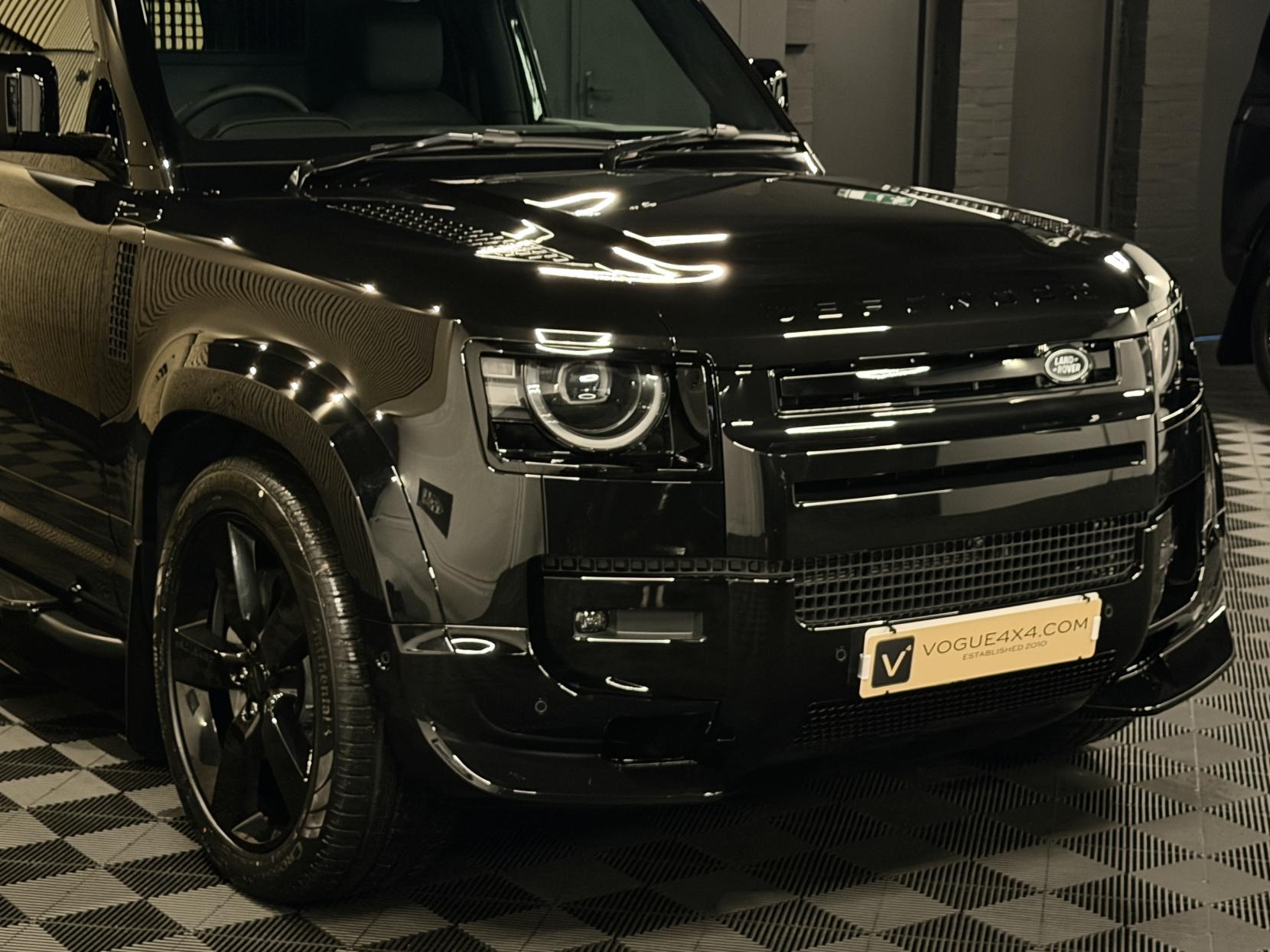 Land Rover Defender 90 3.0 D350 MHEV X-Dynamic HSE Hard Top SUV 3dr Diesel Auto 4WD SWB Euro 6 (s/s) (350 ps)