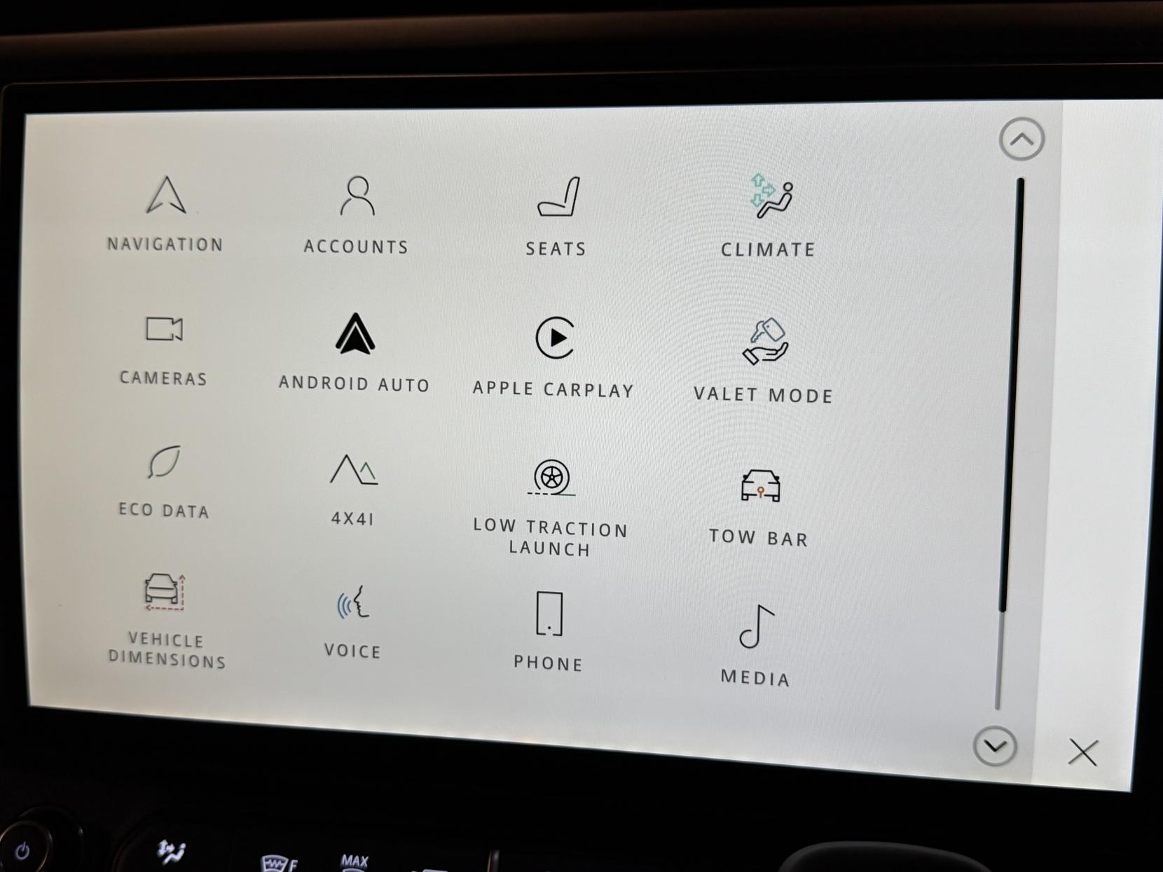 Land Rover Defender 90 3.0 D350 MHEV X-Dynamic HSE Hard Top SUV 3dr Diesel Auto 4WD SWB Euro 6 (s/s) (350 ps)