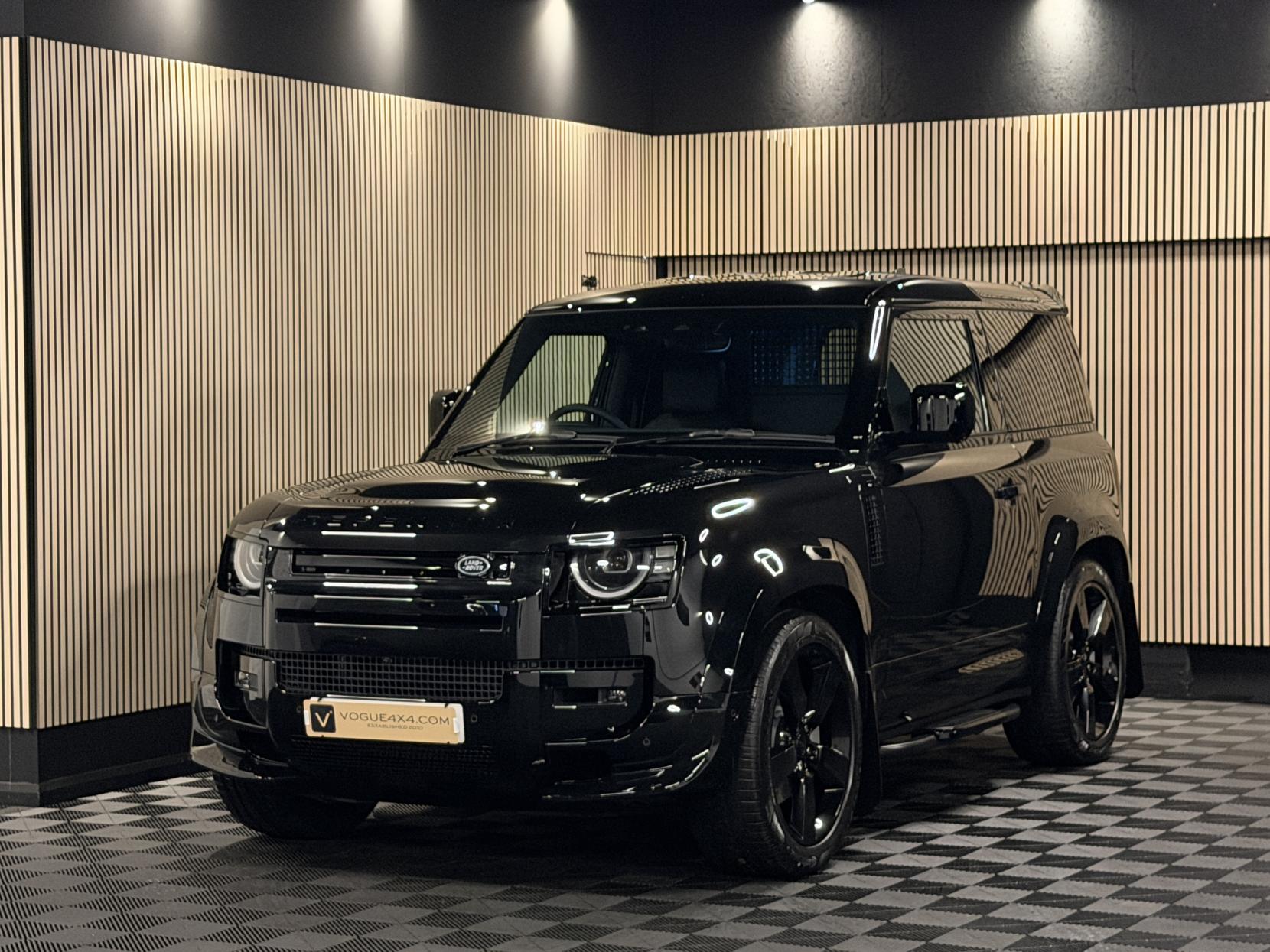 Land Rover Defender 90 3.0 D350 MHEV X-Dynamic HSE Hard Top SUV 3dr Diesel Auto 4WD SWB Euro 6 (s/s) (350 ps)