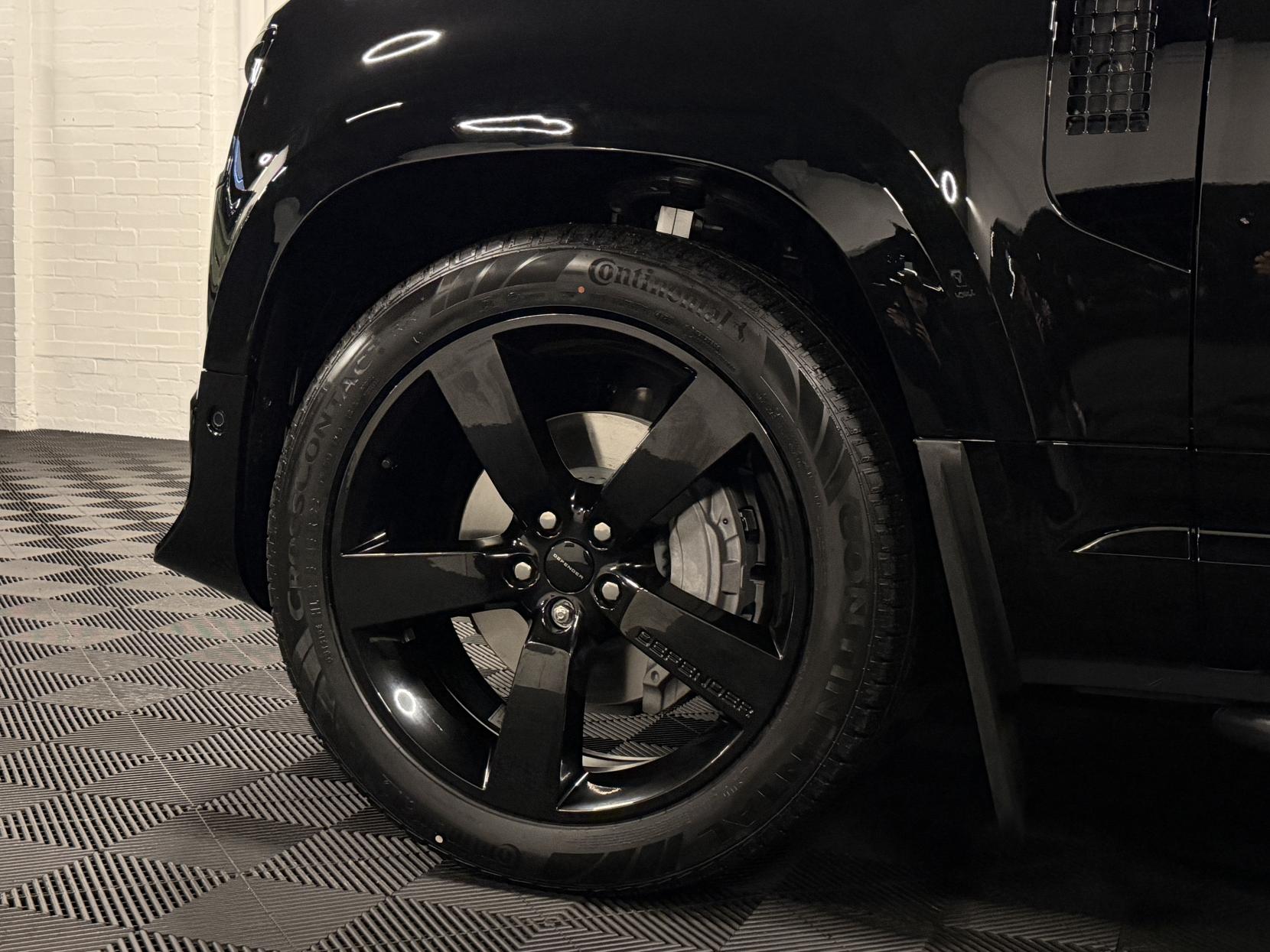 Land Rover Defender 90 3.0 D350 MHEV X-Dynamic HSE Hard Top SUV 3dr Diesel Auto 4WD SWB Euro 6 (s/s) (350 ps)