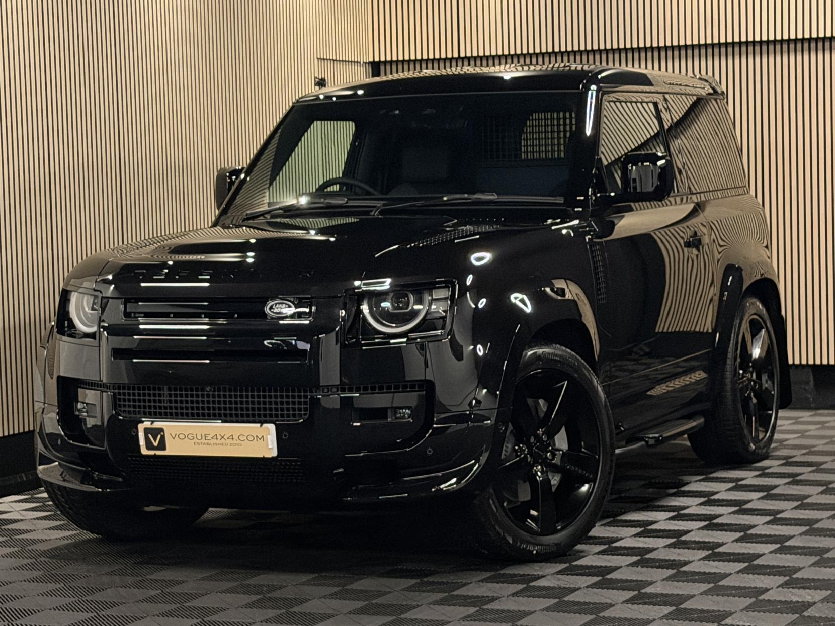 Land Rover Defender 90 3.0 D350 MHEV X-Dynamic HSE Hard Top SUV 3dr Diesel Auto 4WD SWB Euro 6 (s/s) (350 ps)