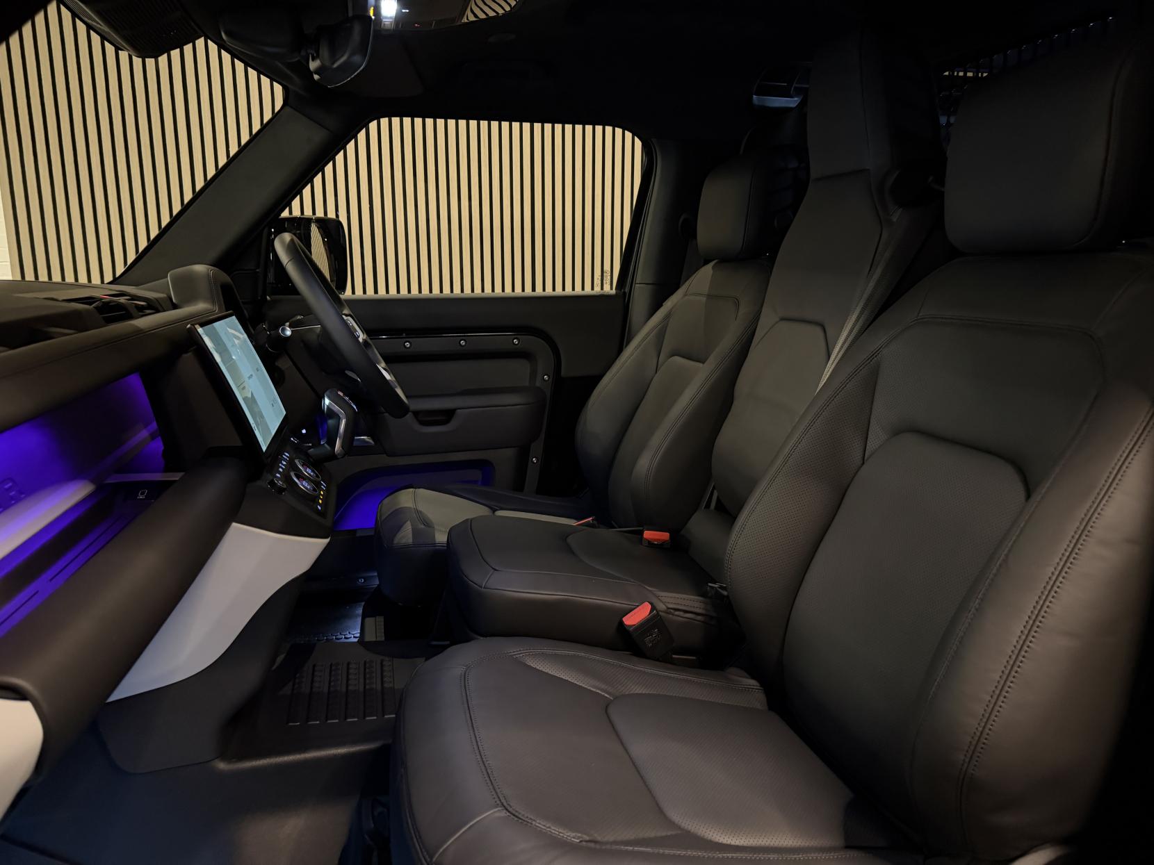 Land Rover Defender 90 3.0 D350 MHEV X-Dynamic HSE Hard Top SUV 3dr Diesel Auto 4WD SWB Euro 6 (s/s) (350 ps)