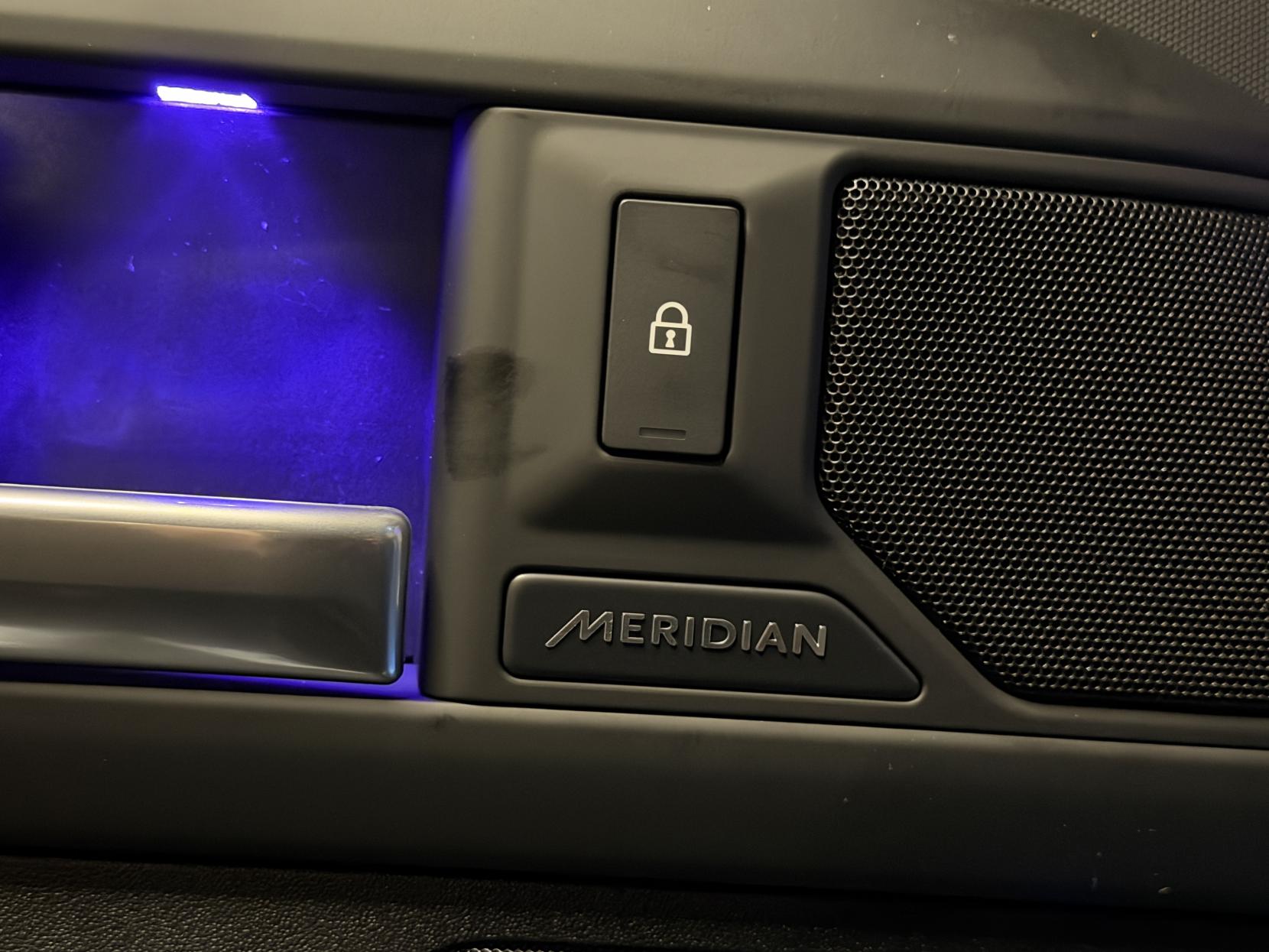 Land Rover Defender 90 3.0 D350 MHEV X-Dynamic HSE Hard Top SUV 3dr Diesel Auto 4WD SWB Euro 6 (s/s) (350 ps)