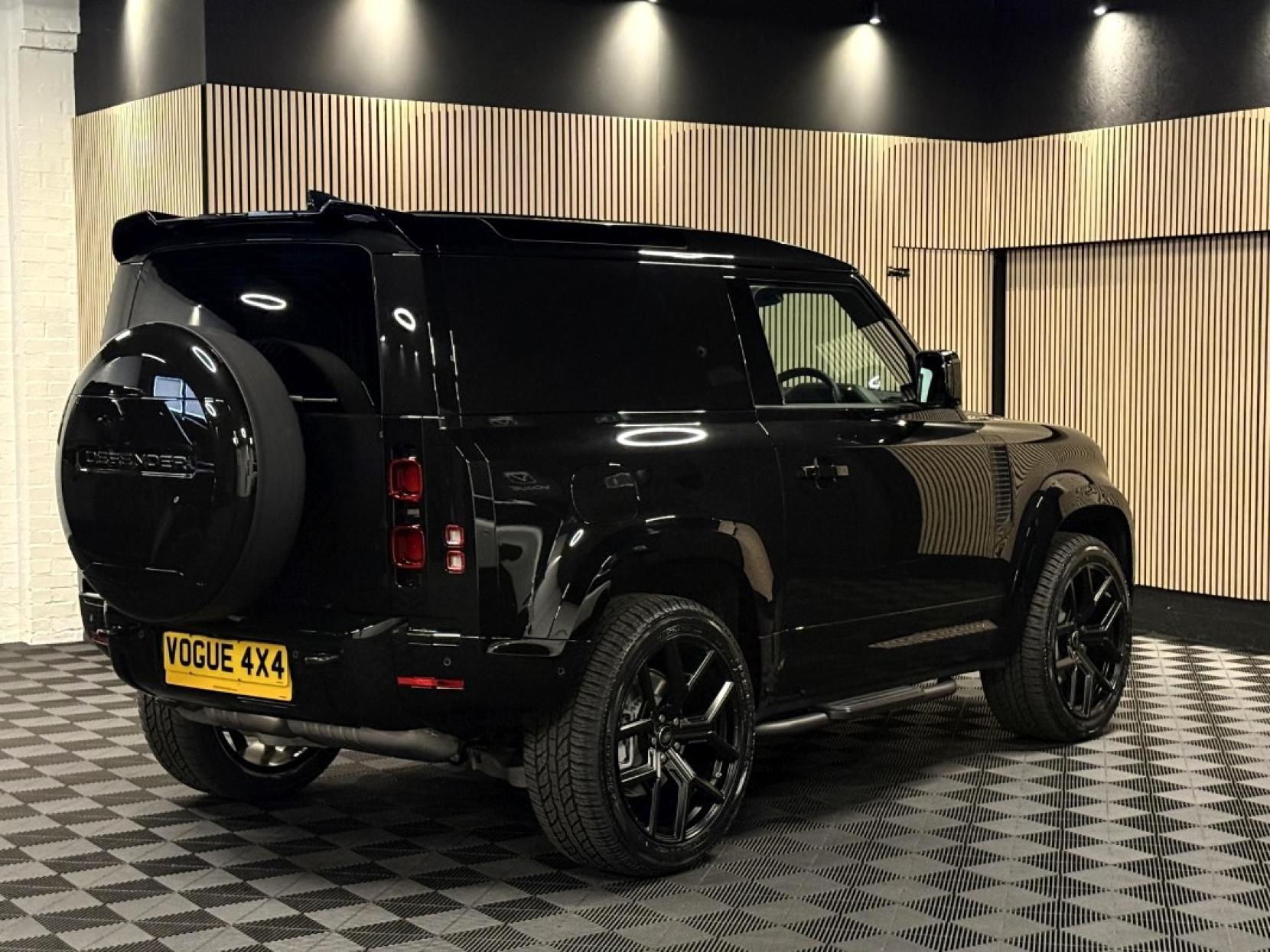 Land Rover Defender 90 3.0 D350 MHEV X-Dynamic HSE Hard Top SUV 3dr Diesel Auto 4WD SWB Euro 6 (s/s) (350 ps)