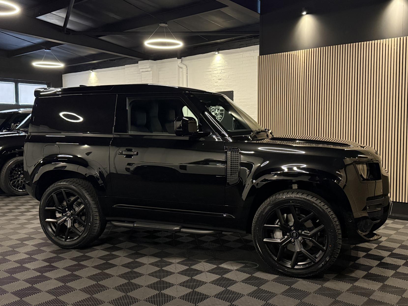 Land Rover Defender 90 3.0 D350 MHEV X-Dynamic HSE Hard Top SUV 3dr Diesel Auto 4WD SWB Euro 6 (s/s) (350 ps)