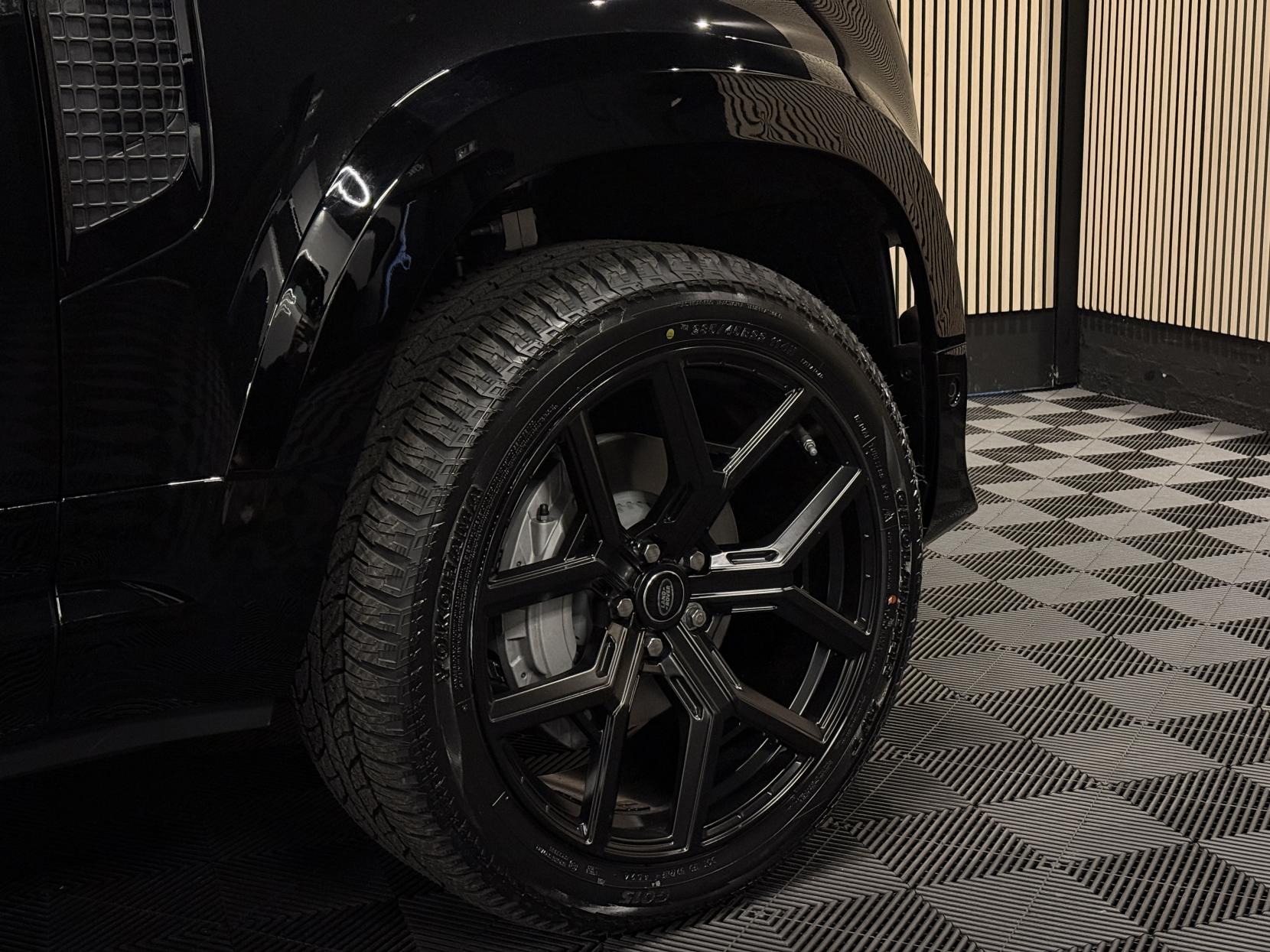 Land Rover Defender 90 3.0 D350 MHEV X-Dynamic HSE Hard Top SUV 3dr Diesel Auto 4WD SWB Euro 6 (s/s) (350 ps)