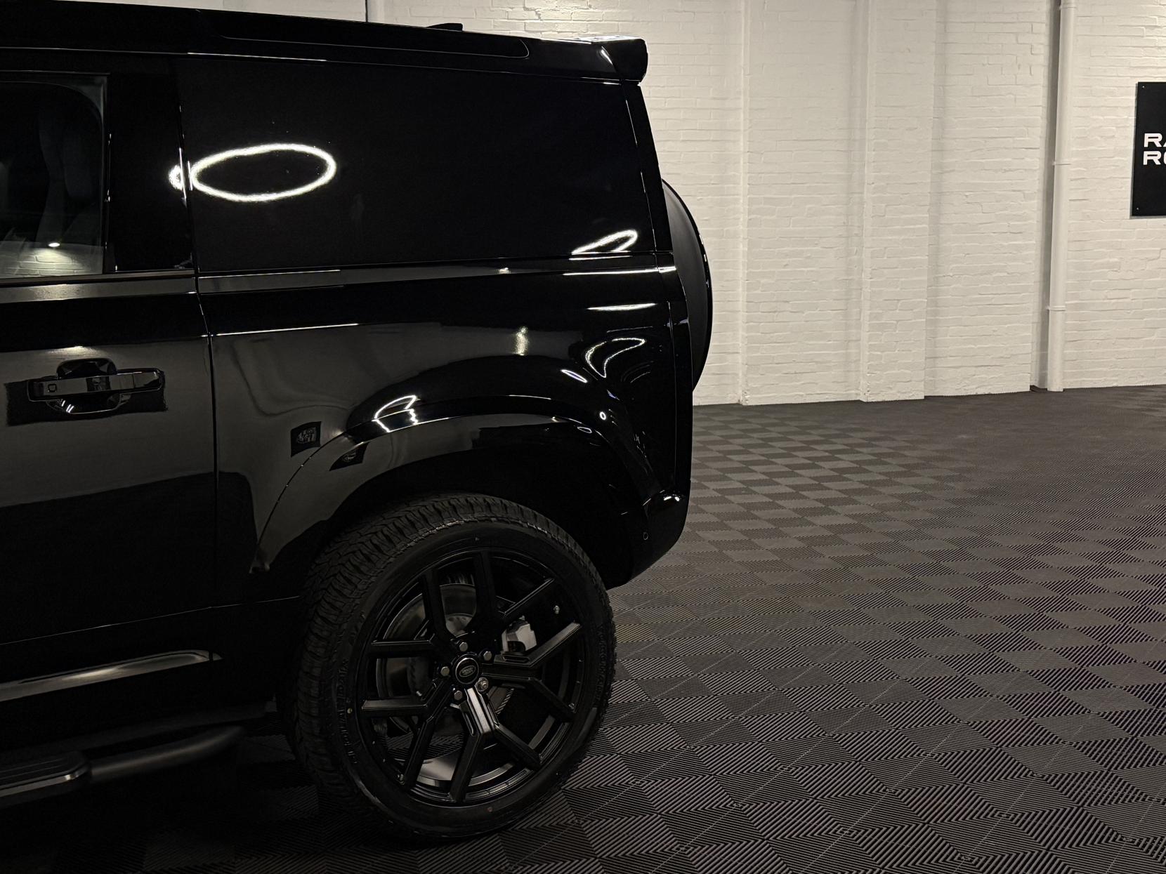 Land Rover Defender 90 3.0 D350 MHEV X-Dynamic HSE Hard Top SUV 3dr Diesel Auto 4WD SWB Euro 6 (s/s) (350 ps)