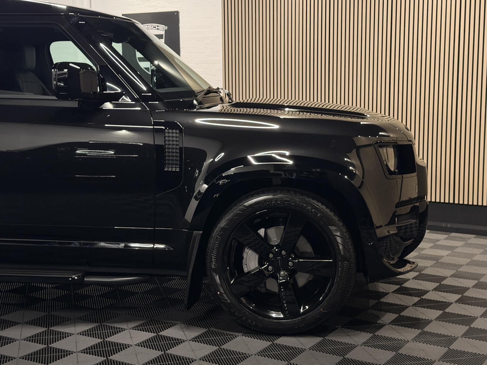 Land Rover Defender 90 3.0 D350 MHEV X-Dynamic HSE Hard Top SUV 3dr Diesel Auto 4WD SWB Euro 6 (s/s) (350 ps)