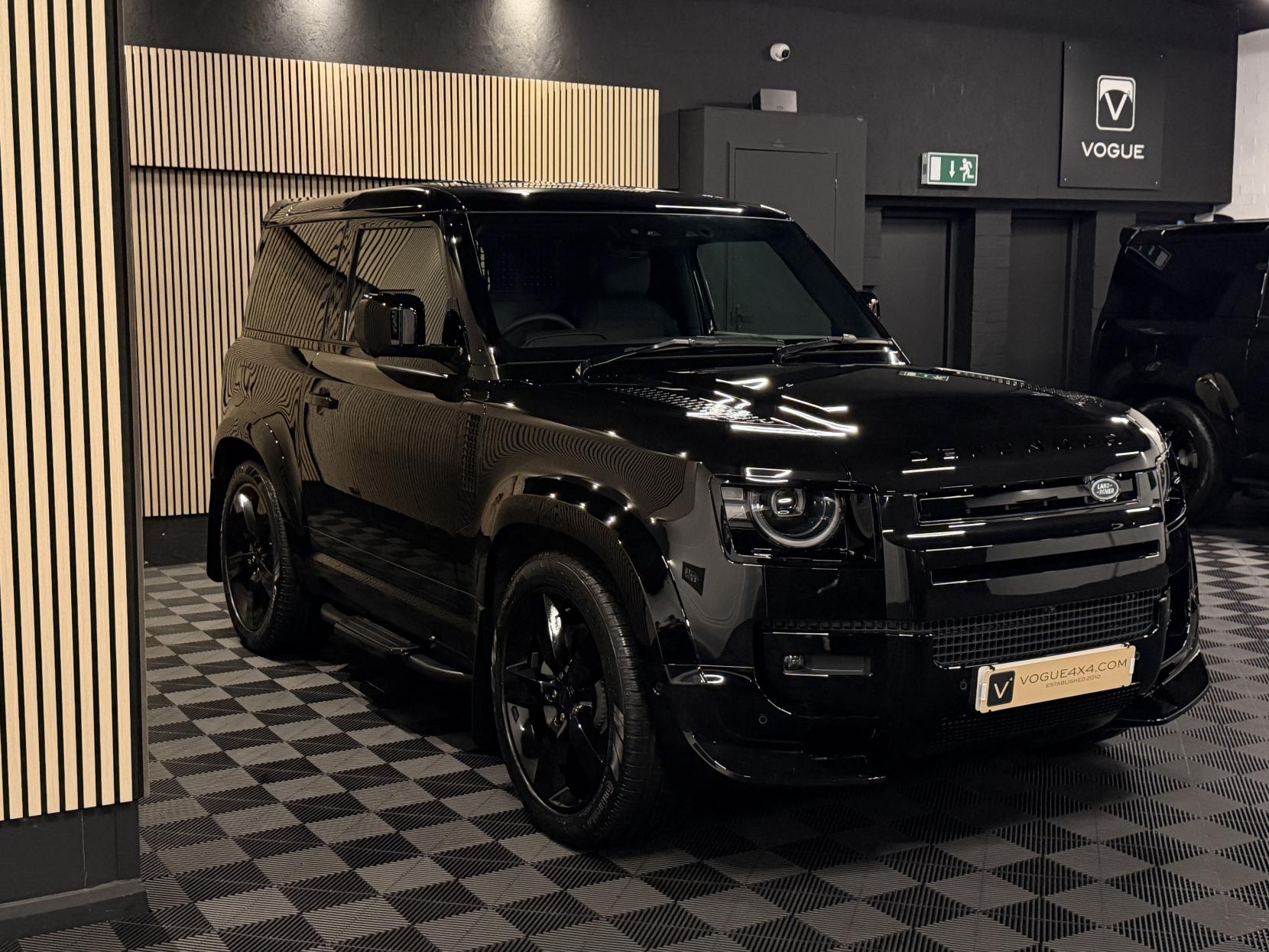 Land Rover Defender 90 3.0 D350 MHEV X-Dynamic HSE Hard Top SUV 3dr Diesel Auto 4WD SWB Euro 6 (s/s) (350 ps)