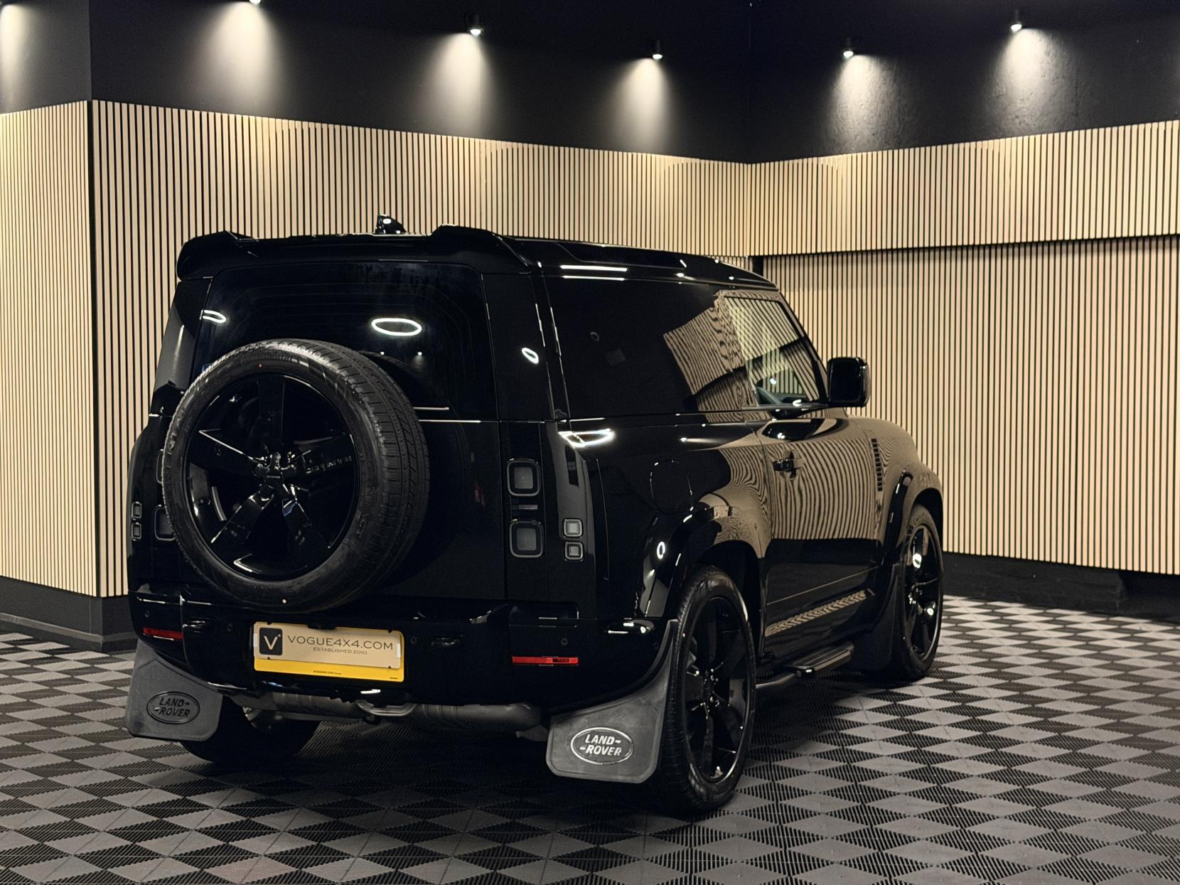 Land Rover Defender 90 3.0 D350 MHEV X-Dynamic HSE Hard Top SUV 3dr Diesel Auto 4WD SWB Euro 6 (s/s) (350 ps)