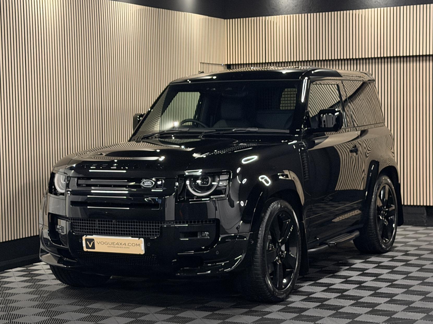 Land Rover Defender 90 3.0 D350 MHEV X-Dynamic HSE Hard Top SUV 3dr Diesel Auto 4WD SWB Euro 6 (s/s) (350 ps)