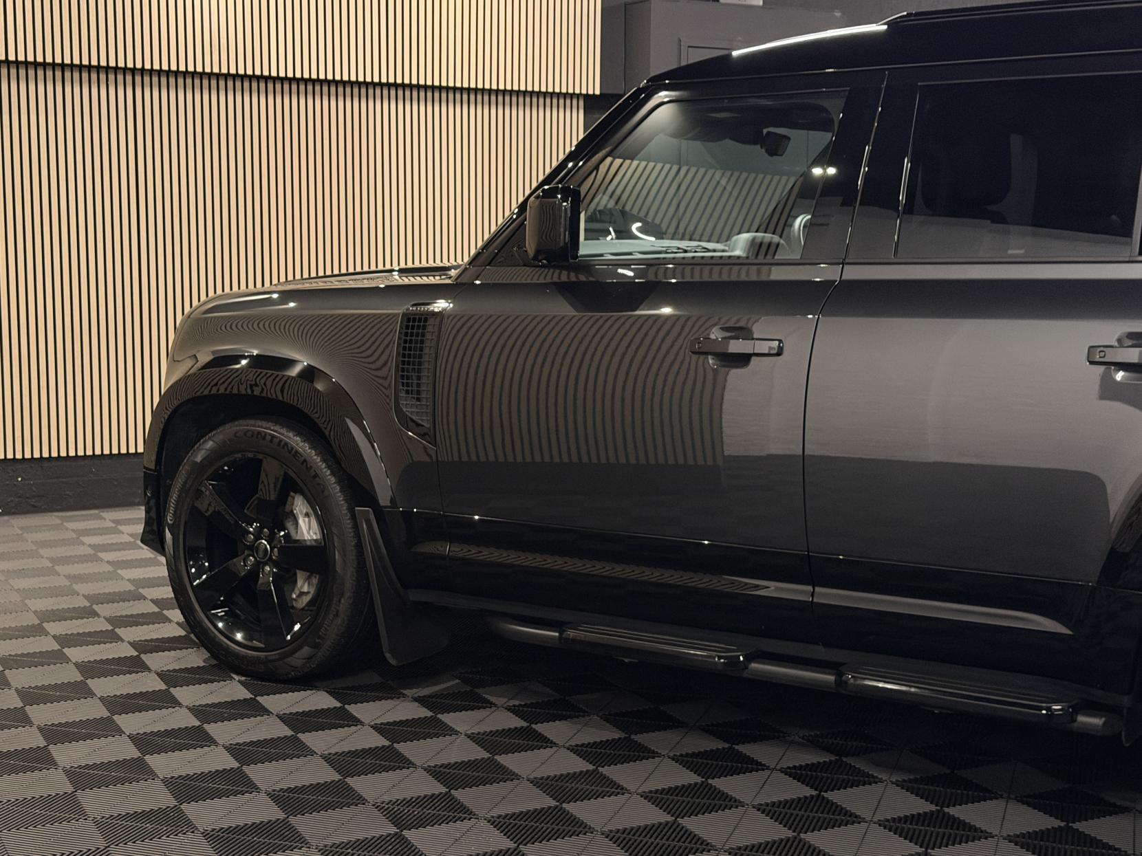 Land Rover Defender 110 3.0 D350 MHEV X-Dynamic HSE Hard Top SUV 5dr Diesel Auto 4WD MWB Euro 6 (s/s) (350 ps)