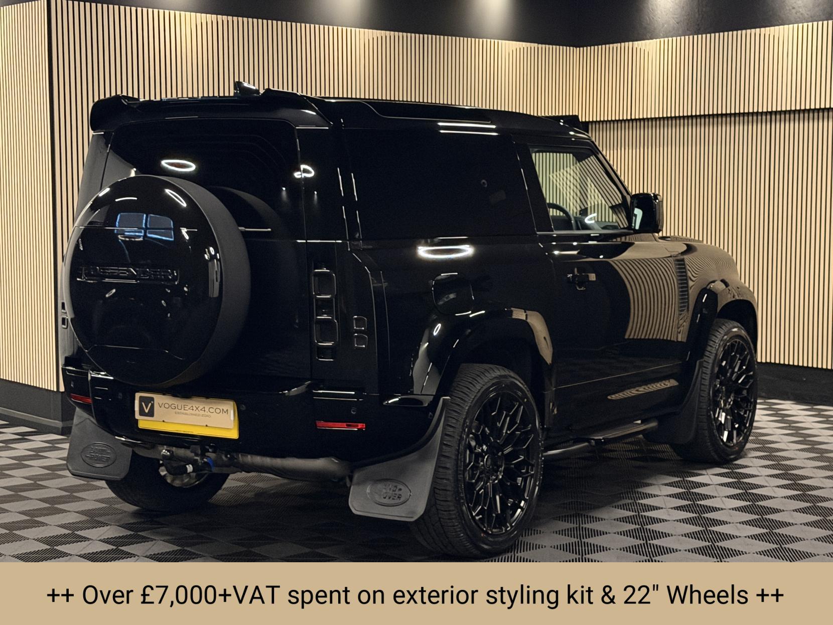 Land Rover Defender 90 3.0 D250 MHEV S Hard Top SUV 3dr Diesel Auto 4WD SWB Euro 6 (s/s) (249 ps)