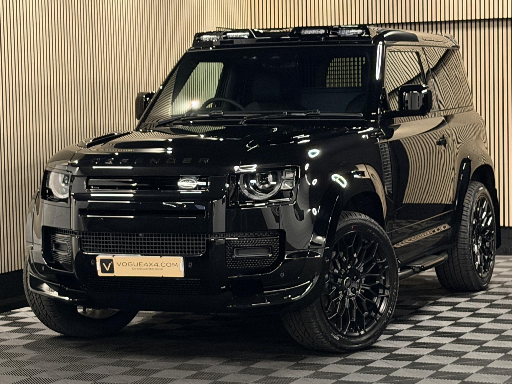 Land Rover Defender 90 3.0 D250 MHEV S Hard Top SUV 3dr Diesel Auto 4WD SWB Euro 6 (s/s) (249 ps)