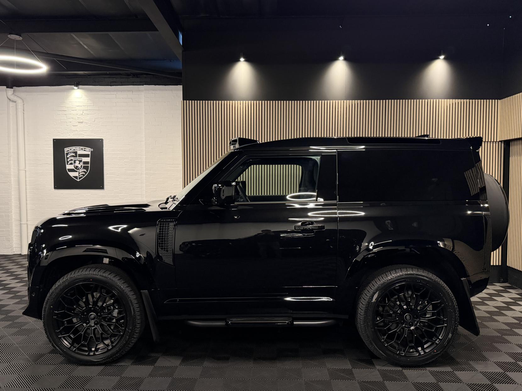 Land Rover Defender 90 3.0 D250 MHEV S Hard Top SUV 3dr Diesel Auto 4WD SWB Euro 6 (s/s) (249 ps)
