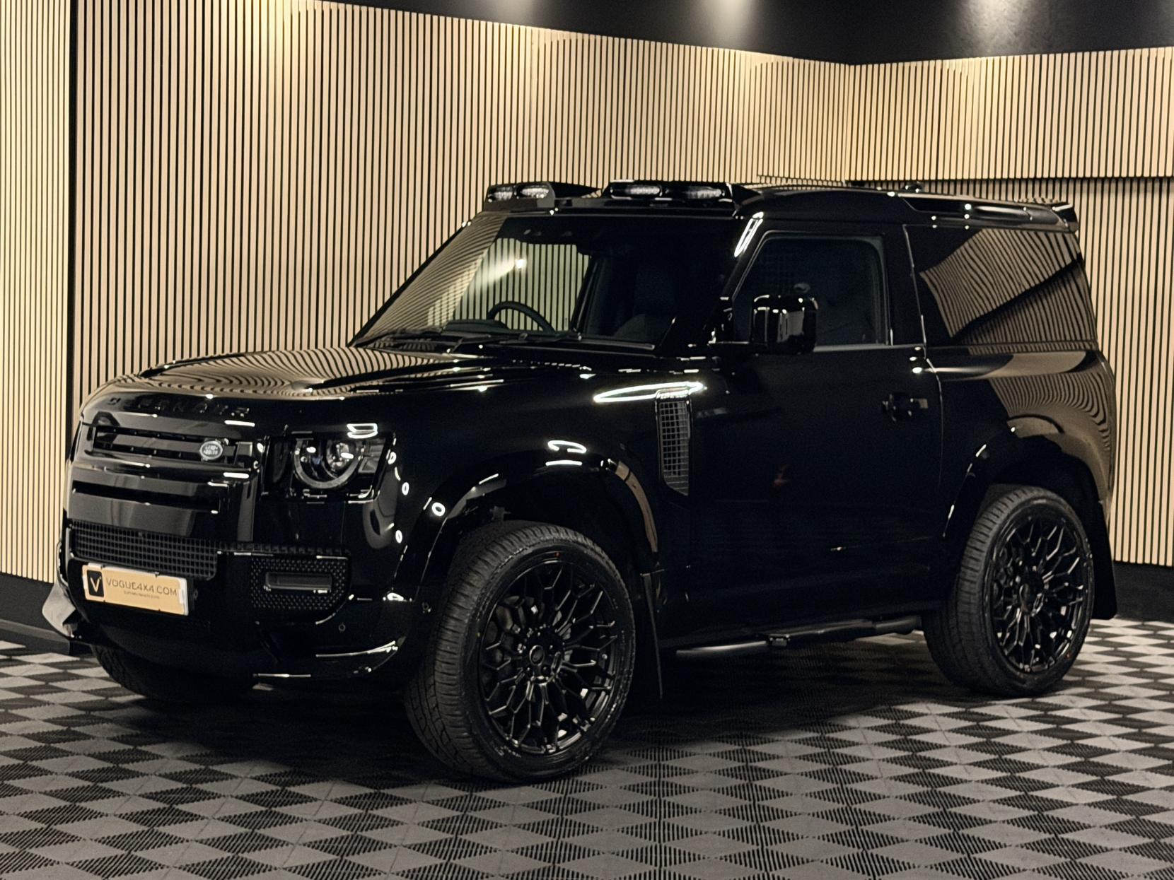 Land Rover Defender 90 3.0 D250 MHEV S Hard Top SUV 3dr Diesel Auto 4WD SWB Euro 6 (s/s) (249 ps)
