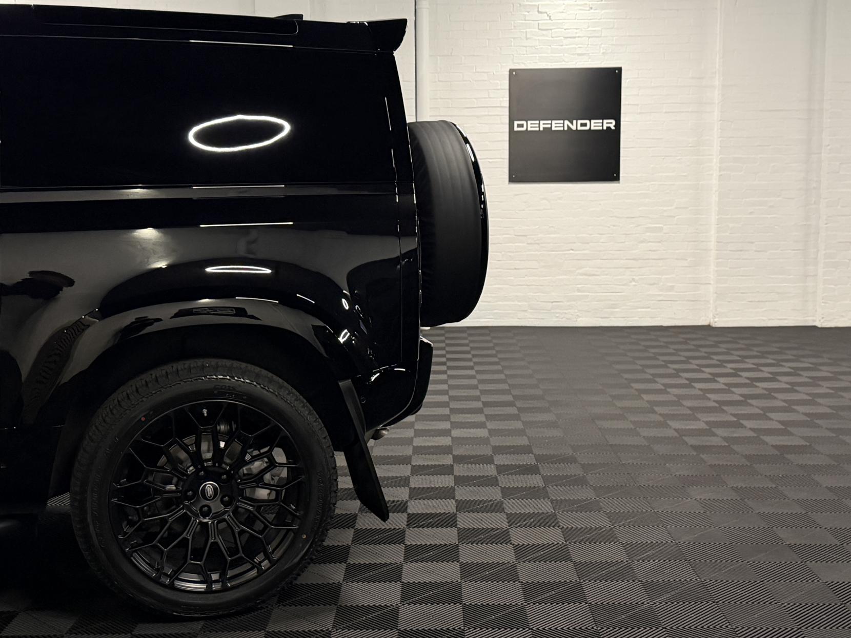 Land Rover Defender 90 3.0 D250 MHEV S Hard Top SUV 3dr Diesel Auto 4WD SWB Euro 6 (s/s) (249 ps)