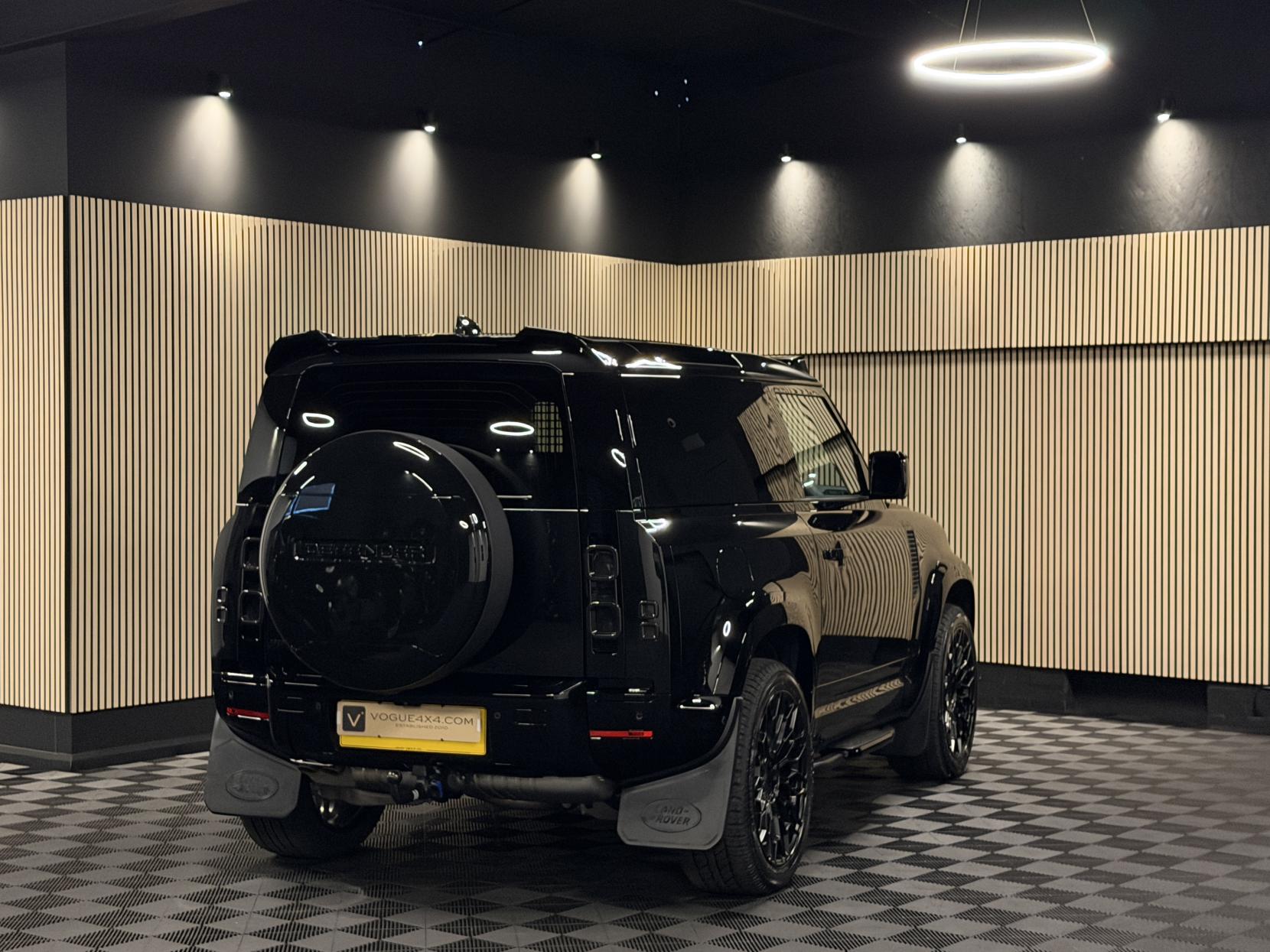 Land Rover Defender 90 3.0 D250 MHEV S Hard Top SUV 3dr Diesel Auto 4WD SWB Euro 6 (s/s) (249 ps)
