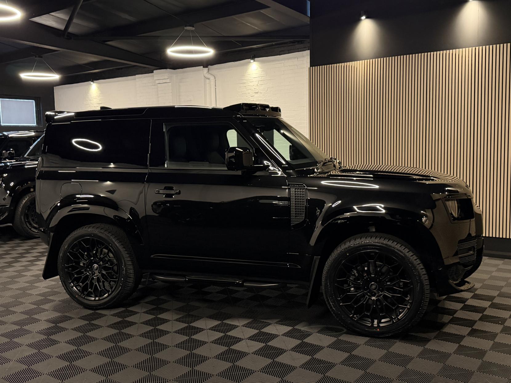 Land Rover Defender 90 3.0 D250 MHEV S Hard Top SUV 3dr Diesel Auto 4WD SWB Euro 6 (s/s) (249 ps)