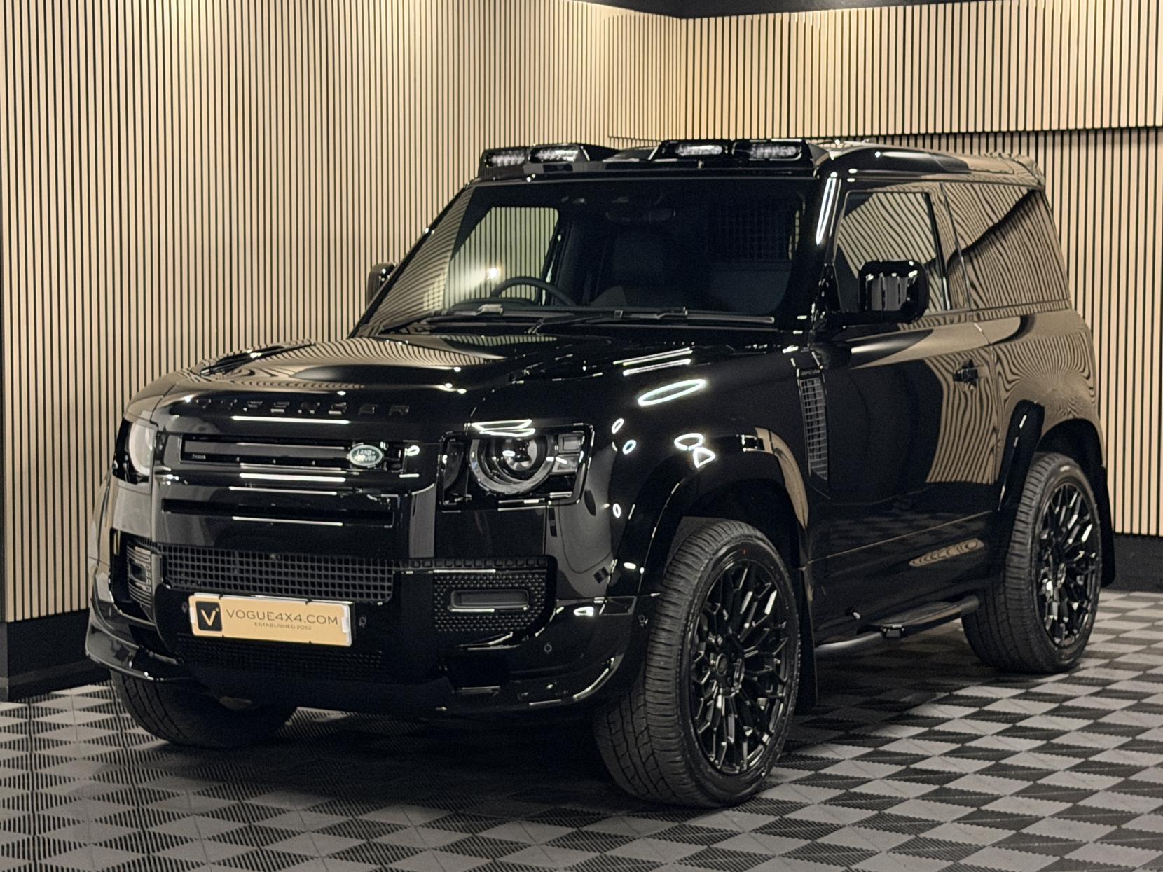 Land Rover Defender 90 3.0 D250 MHEV S Hard Top SUV 3dr Diesel Auto 4WD SWB Euro 6 (s/s) (249 ps)