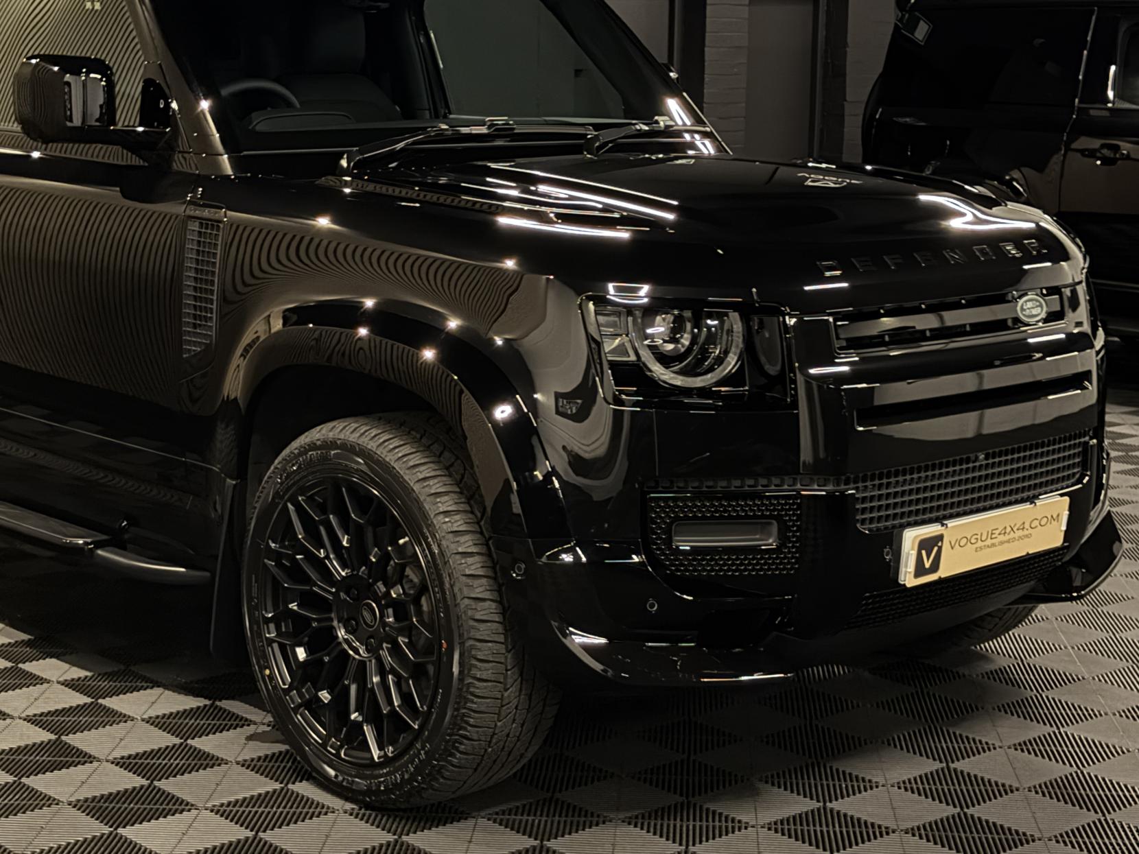 Land Rover Defender 90 3.0 D250 MHEV S Hard Top SUV 3dr Diesel Auto 4WD SWB Euro 6 (s/s) (249 ps)