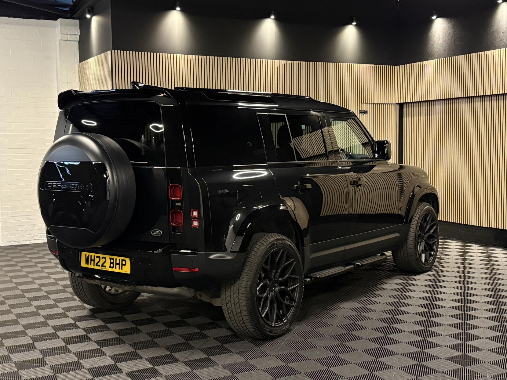 Land Rover Defender 110 3.0 D250 MHEV SE Hard Top SUV 5dr Diesel Auto 4WD MWB Euro 6 (s/s) (250 ps)