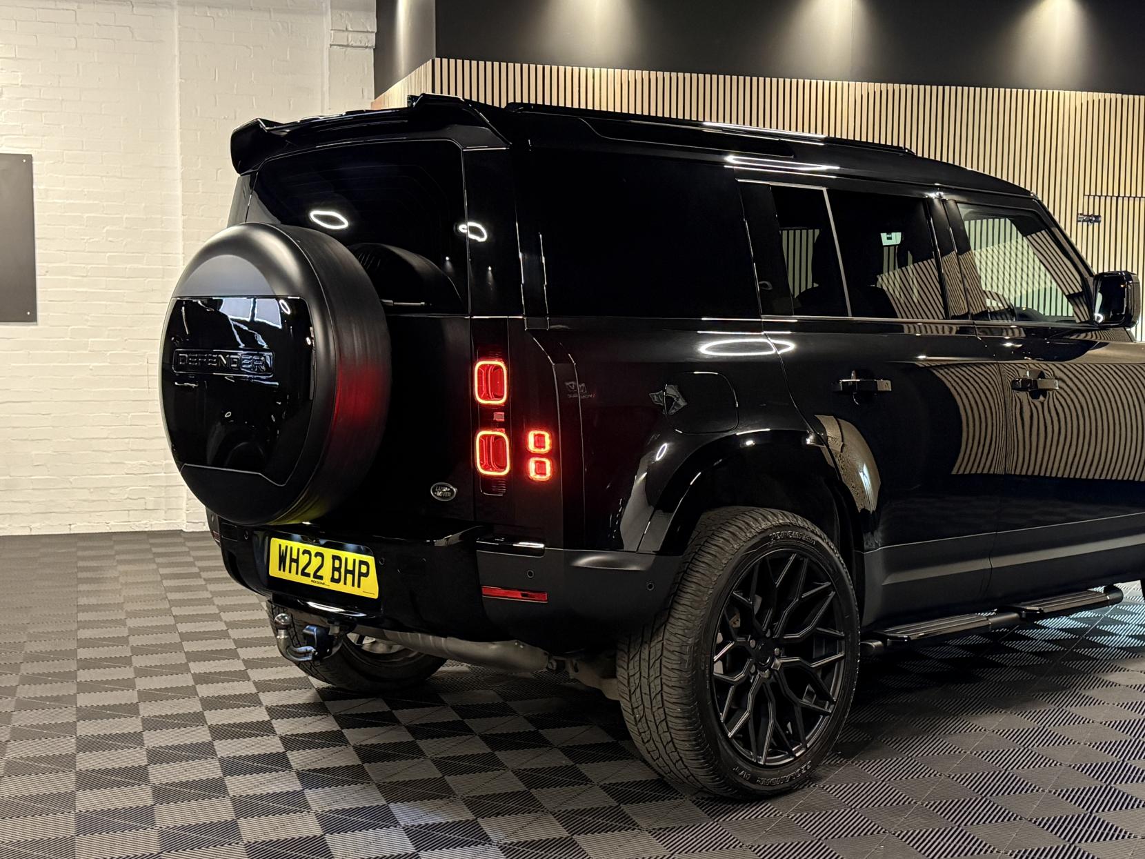 Land Rover Defender 110 3.0 D250 MHEV SE Hard Top SUV 5dr Diesel Auto 4WD MWB Euro 6 (s/s) (250 ps)