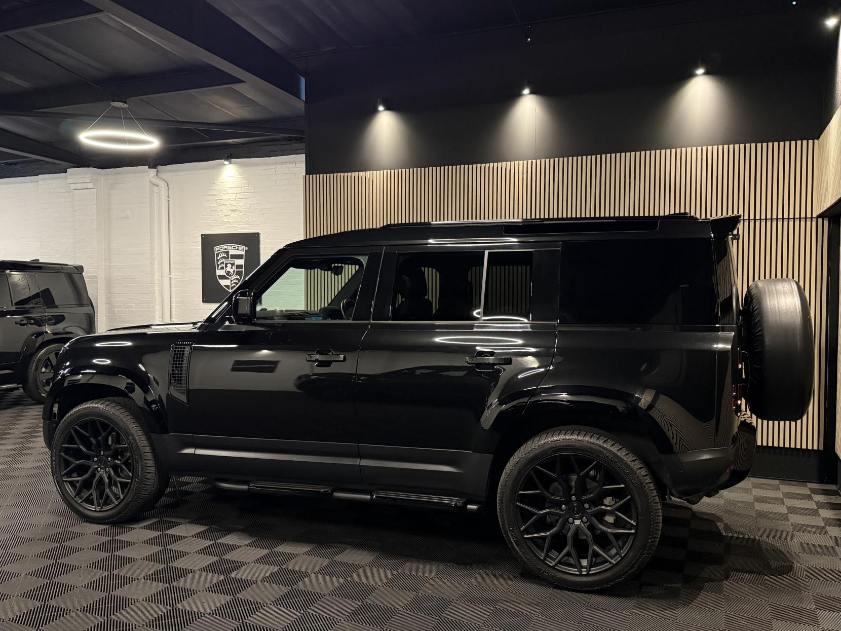 Land Rover Defender 110 3.0 D250 MHEV SE Hard Top SUV 5dr Diesel Auto 4WD MWB Euro 6 (s/s) (250 ps)