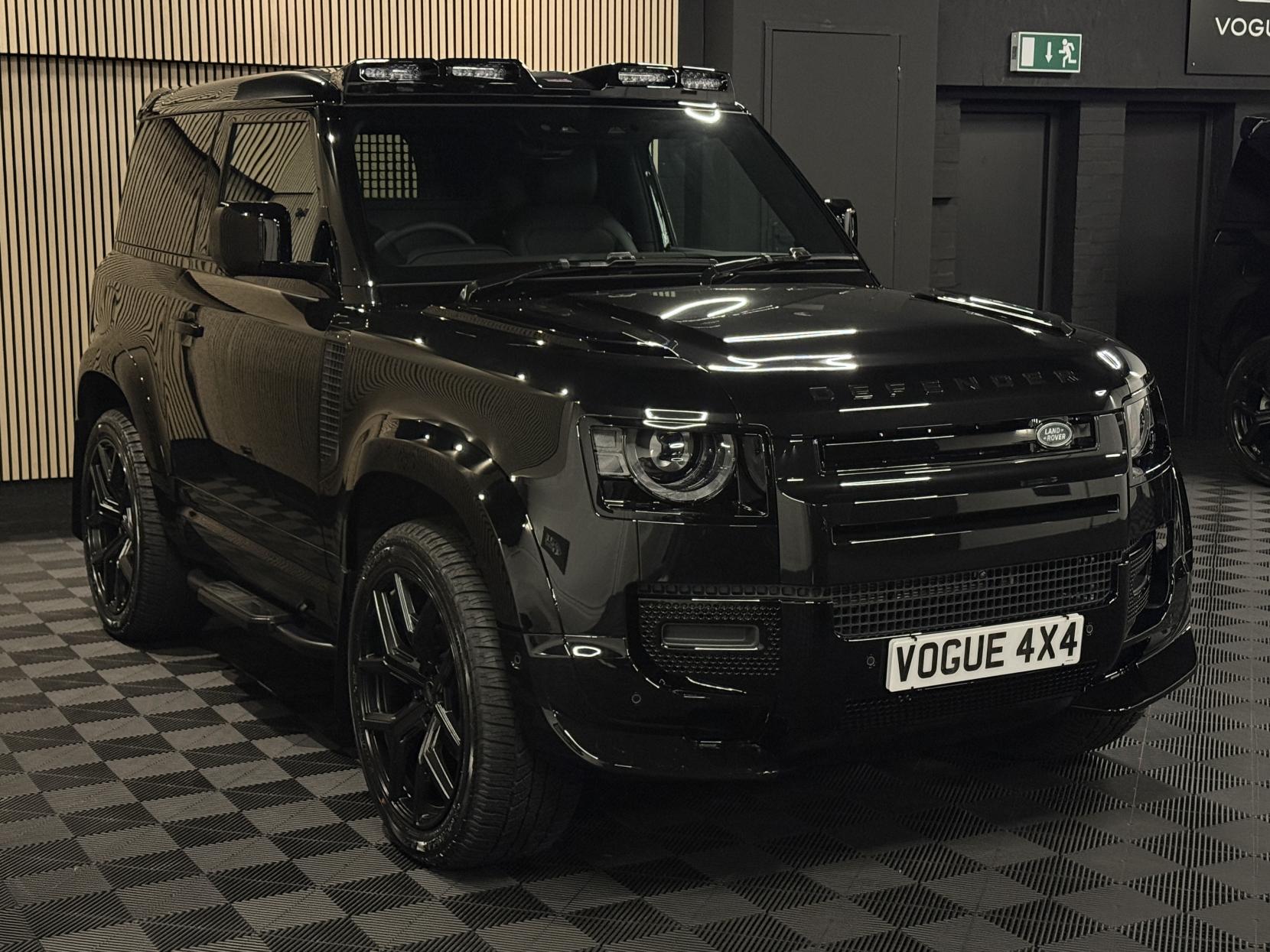 Land Rover Defender 90 3.0 D250 MHEV X-Dynamic SE Hard Top SUV 3dr Diesel Auto 4WD SWB Euro 6 (s/s) (249 ps)