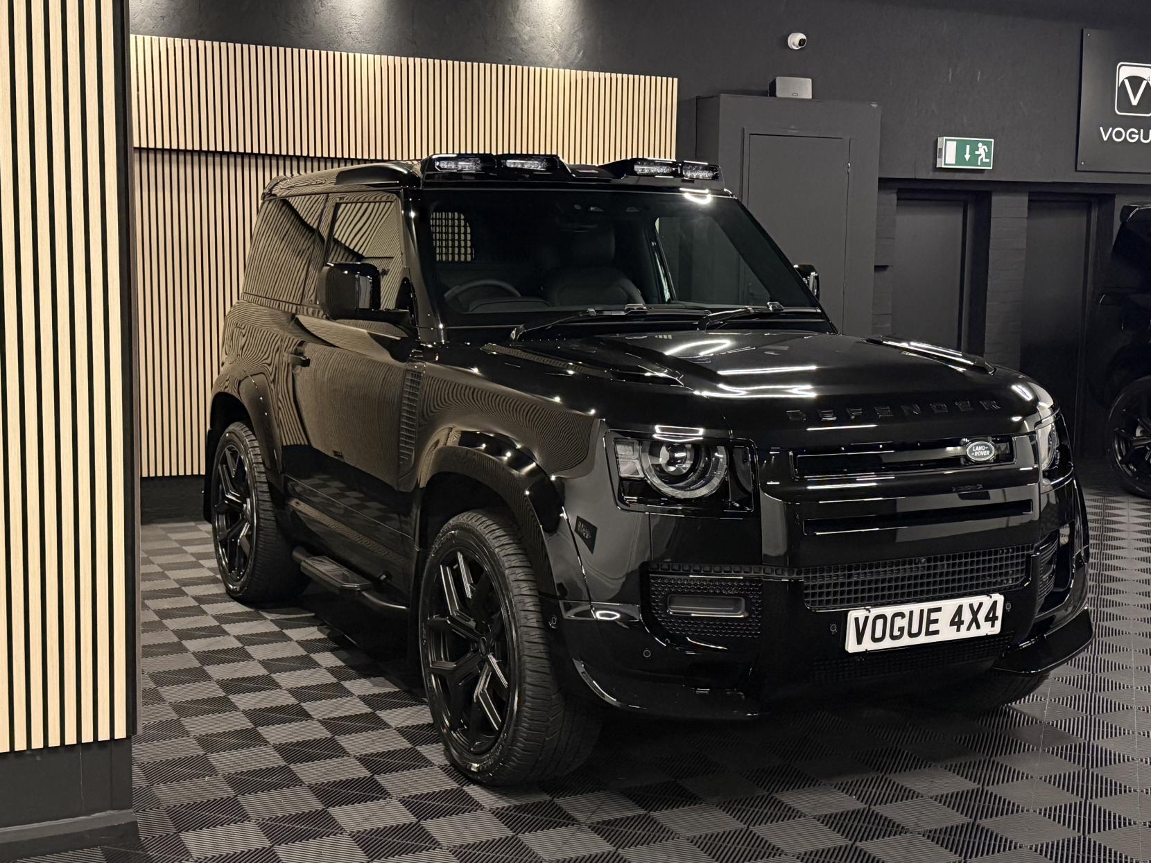 Land Rover Defender 90 3.0 D250 MHEV X-Dynamic SE Hard Top SUV 3dr Diesel Auto 4WD SWB Euro 6 (s/s) (249 ps)