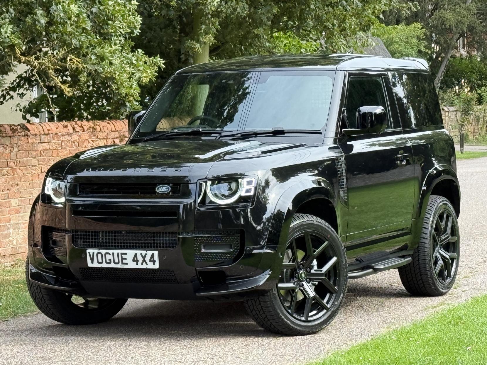 Land Rover Defender 90 3.0 D250 MHEV S Hard Top SUV 3dr Diesel Auto 4WD SWB Euro 6 (s/s) (249 ps)