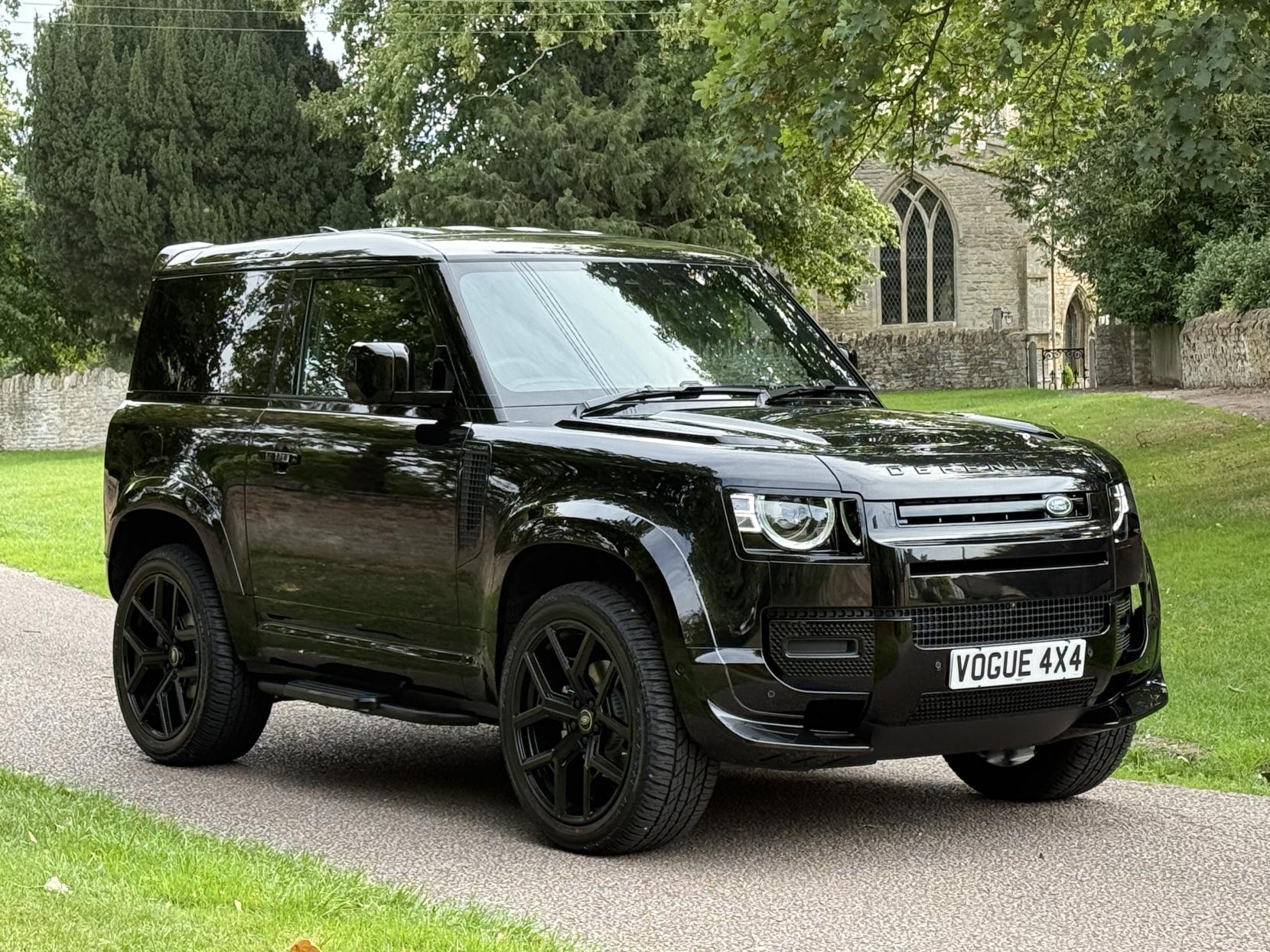 Land Rover Defender 90 3.0 D250 MHEV S Hard Top SUV 3dr Diesel Auto 4WD SWB Euro 6 (s/s) (249 ps)
