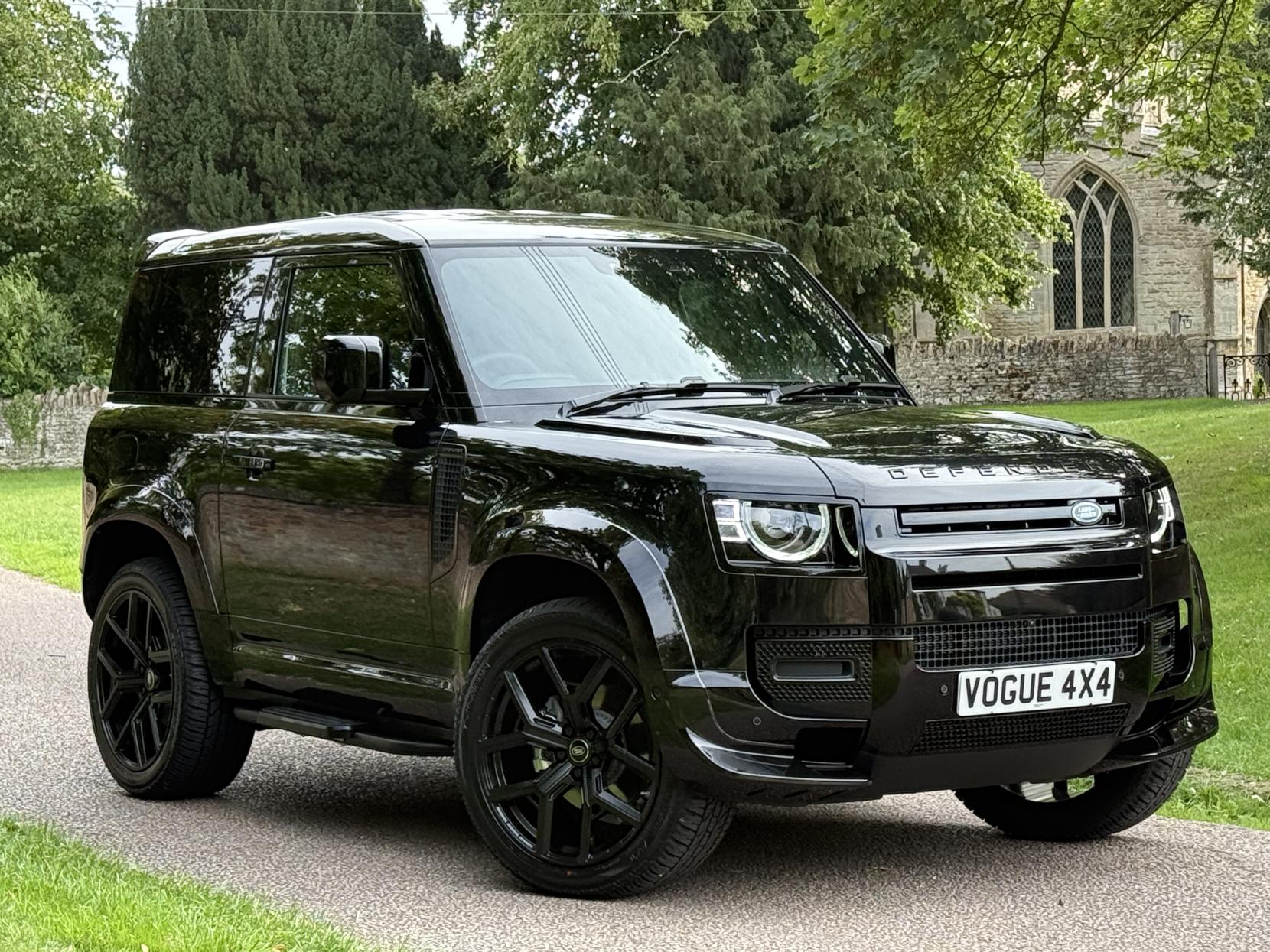 Land Rover Defender 90 3.0 D250 MHEV S Hard Top SUV 3dr Diesel Auto 4WD SWB Euro 6 (s/s) (249 ps)