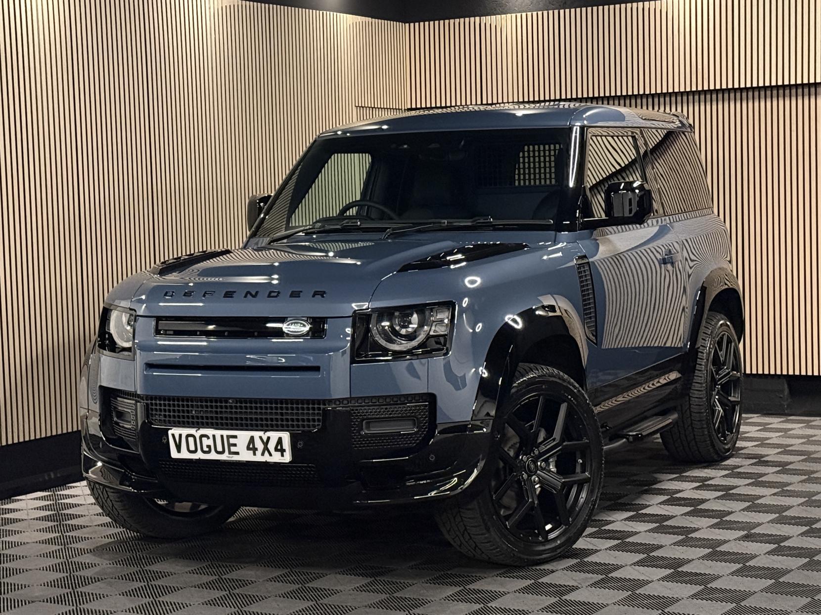 Land Rover Defender 90 3.0 D250 MHEV S Hard Top SUV 3dr Diesel Auto 4WD SWB Euro 6 (s/s) (250 ps)