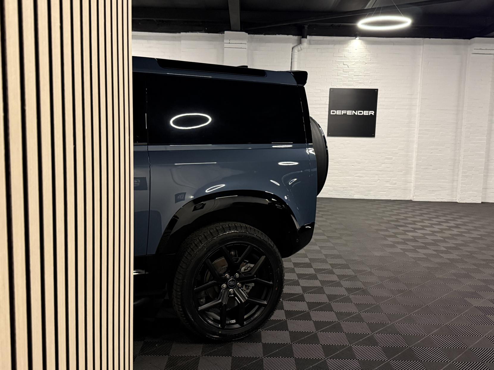 Land Rover Defender 90 3.0 D250 MHEV S Hard Top SUV 3dr Diesel Auto 4WD SWB Euro 6 (s/s) (250 ps)