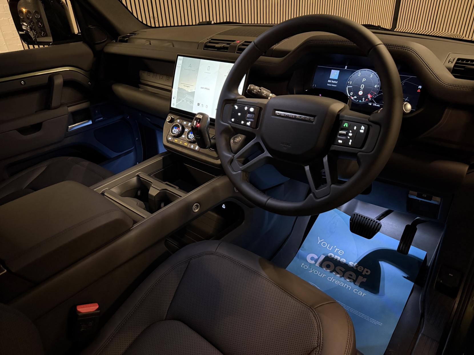 Land Rover Defender 90 3.0 D250 MHEV X-Dynamic SE Hard Top SUV 3dr Diesel Auto 4WD SWB Euro 6 (s/s) (249 ps)