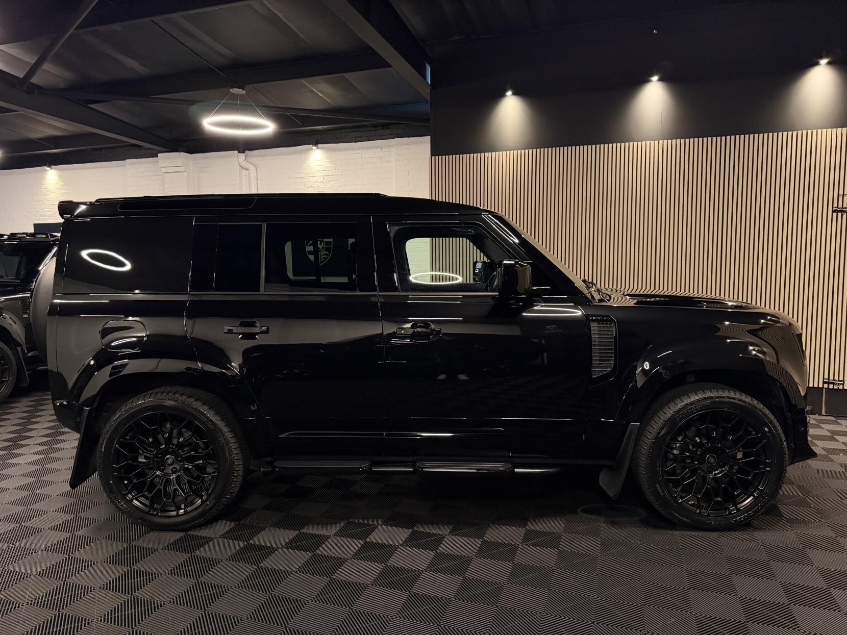 Land Rover Defender 110 3.0 D250 MHEV X-Dynamic HSE Hard Top SUV 5dr Diesel Auto 4WD MWB Euro 6 (s/s) (250 ps)