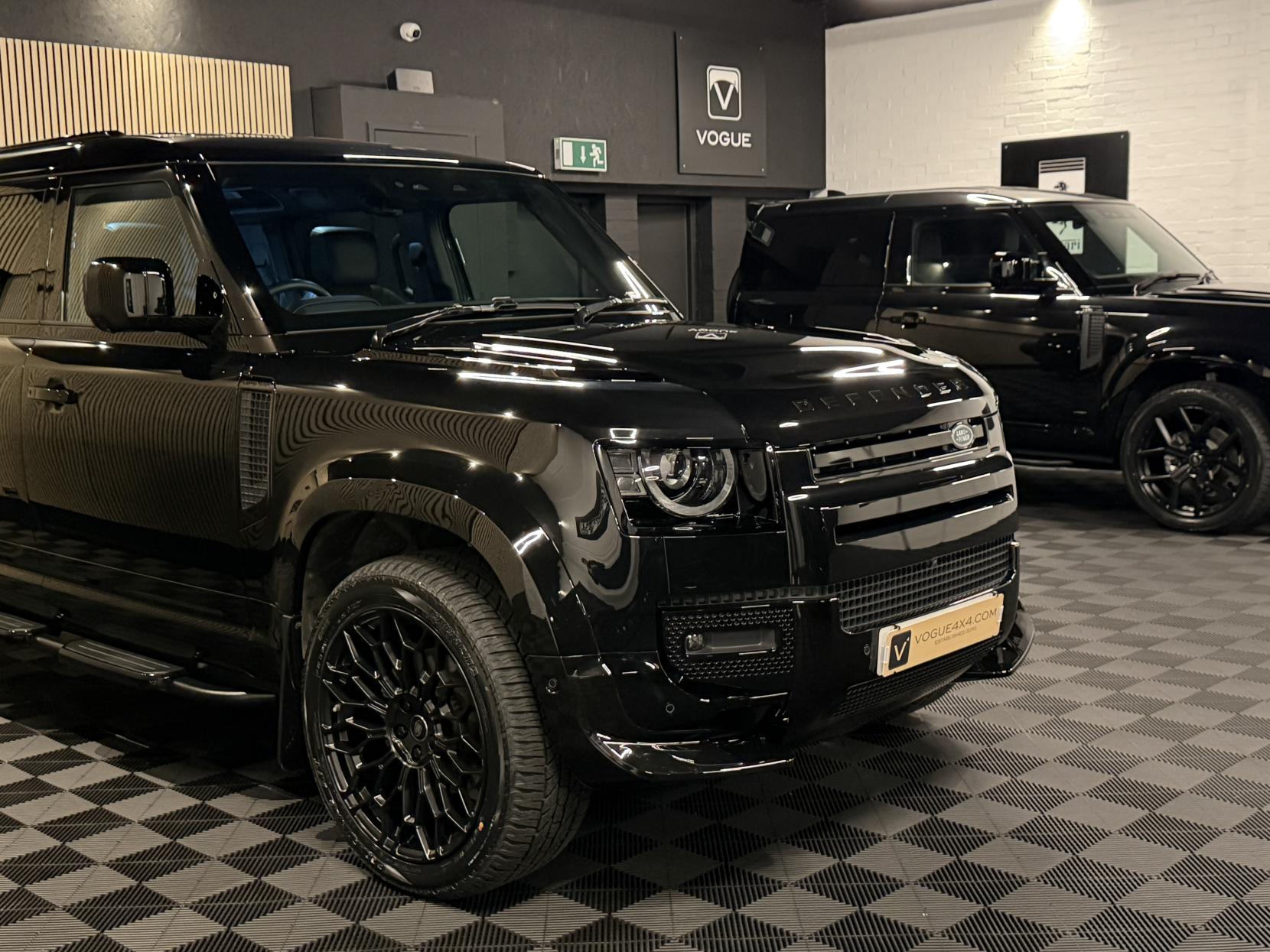 Land Rover Defender 110 3.0 D250 MHEV X-Dynamic HSE Hard Top SUV 5dr Diesel Auto 4WD MWB Euro 6 (s/s) (250 ps)