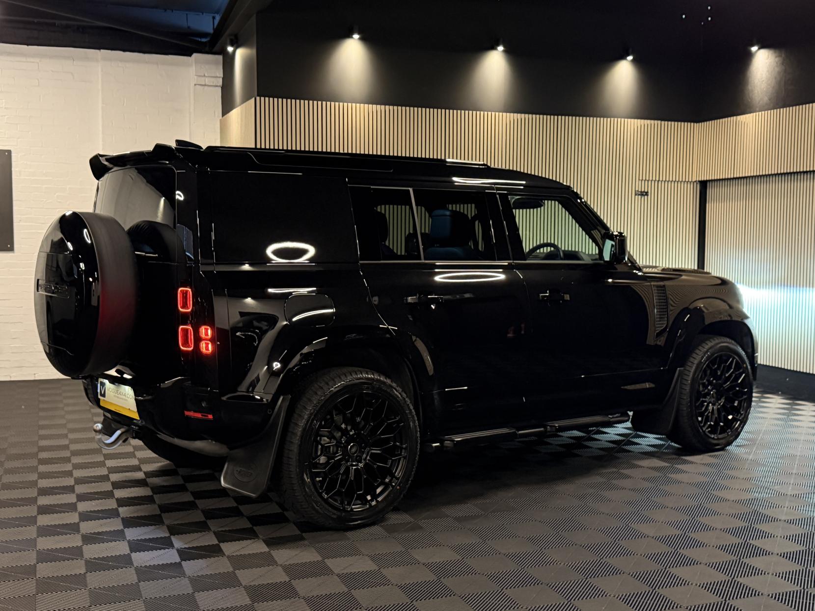 Land Rover Defender 110 3.0 D250 MHEV X-Dynamic HSE Hard Top SUV 5dr Diesel Auto 4WD MWB Euro 6 (s/s) (250 ps)